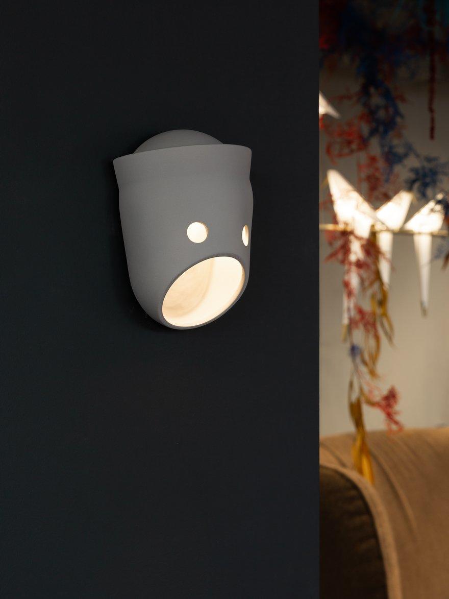 Mask wandlamp van hars