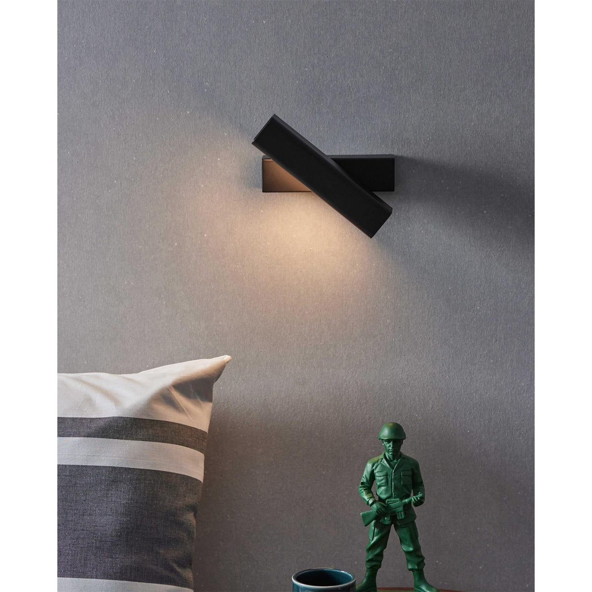 Olvynora wandlamp