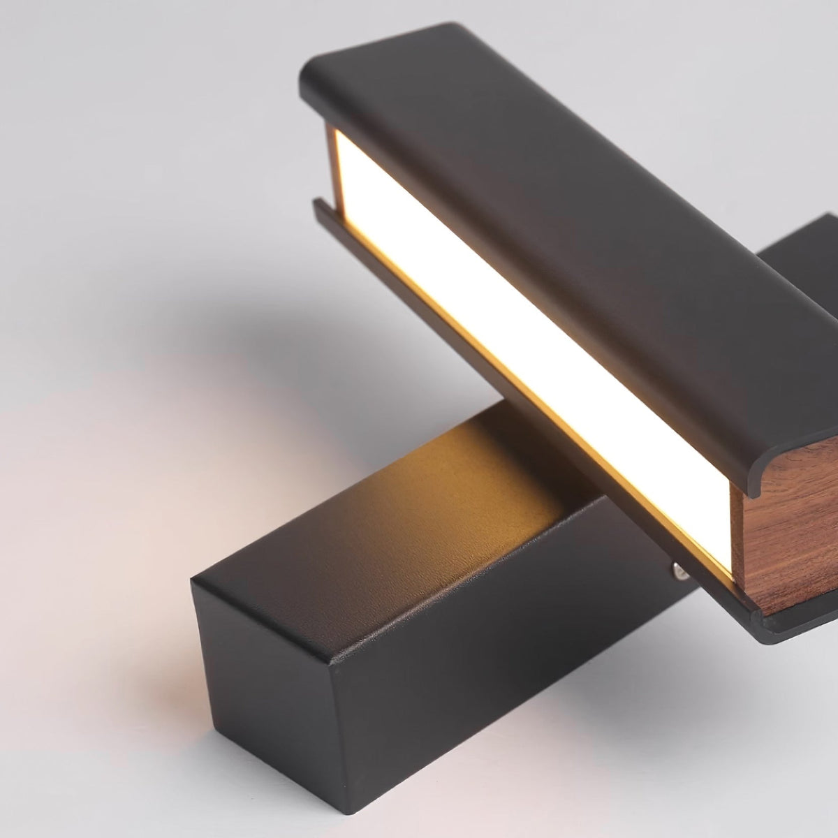 Olvynora wandlamp