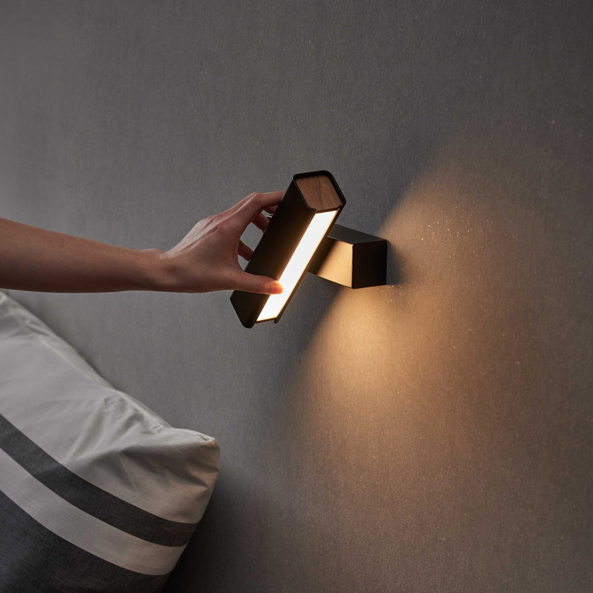 Olvynora wandlamp