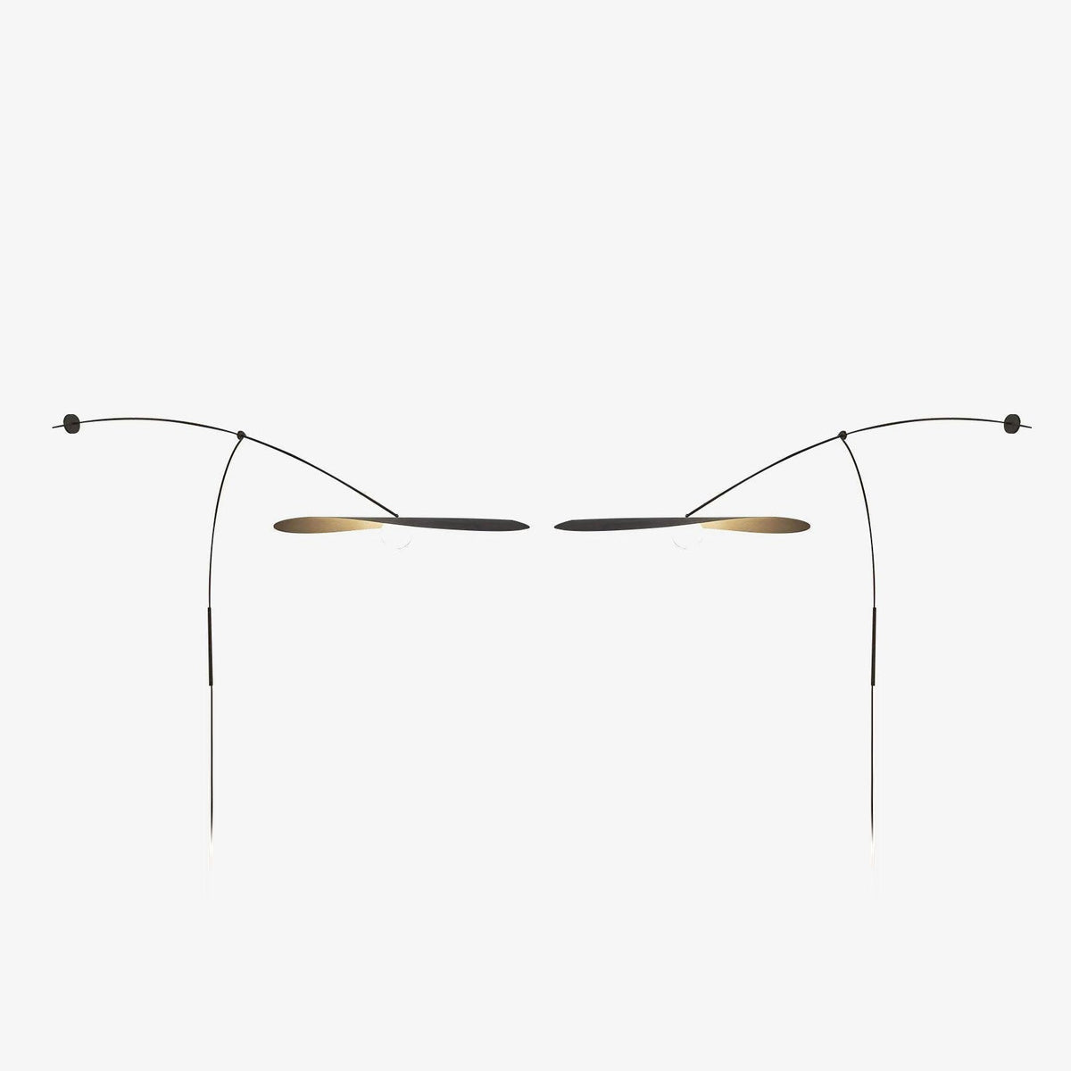 Tirove wandlamp van glas in minimalistisch ontwerp