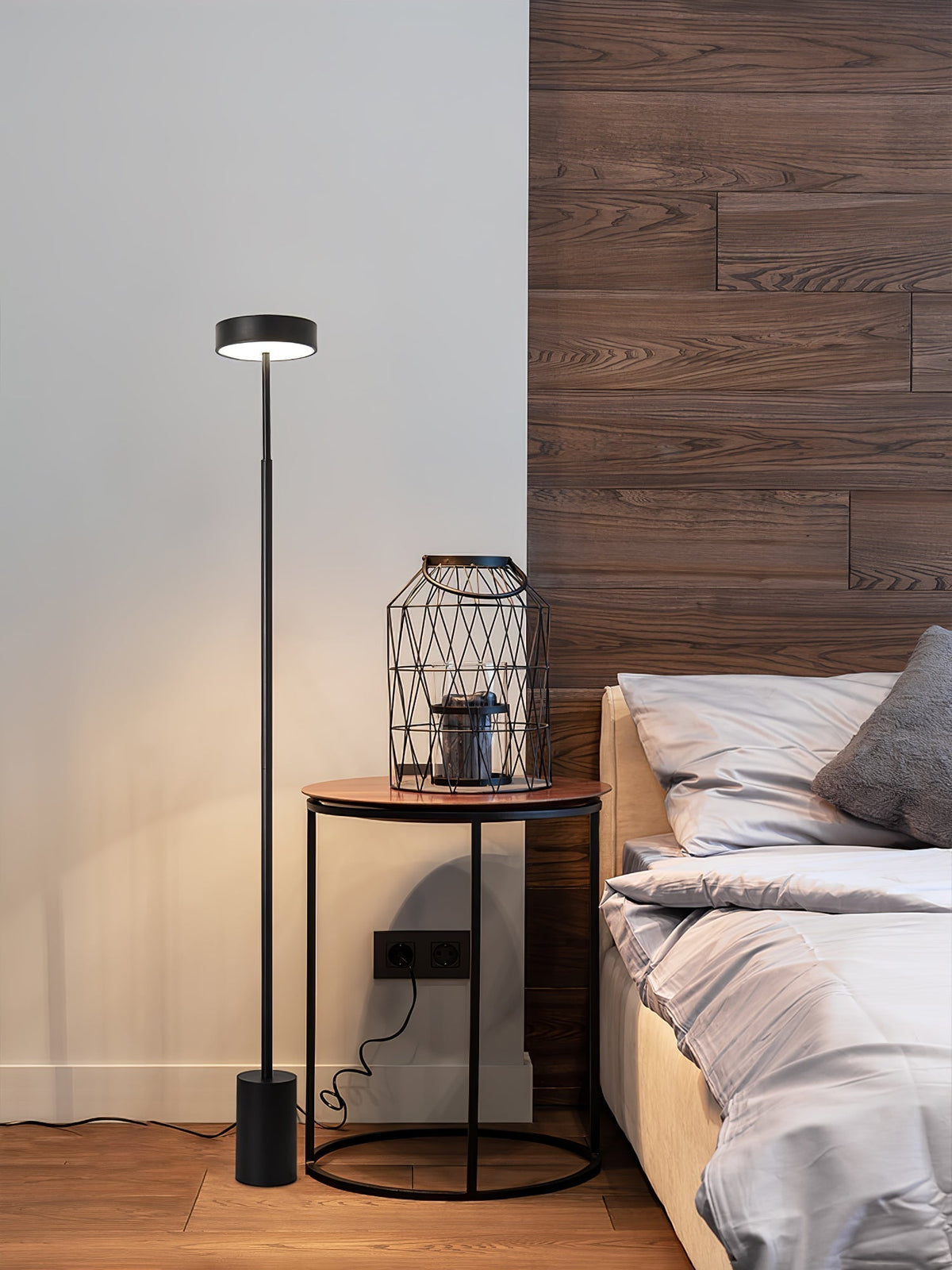 Circa minimalistisch draaibare vloerlamp