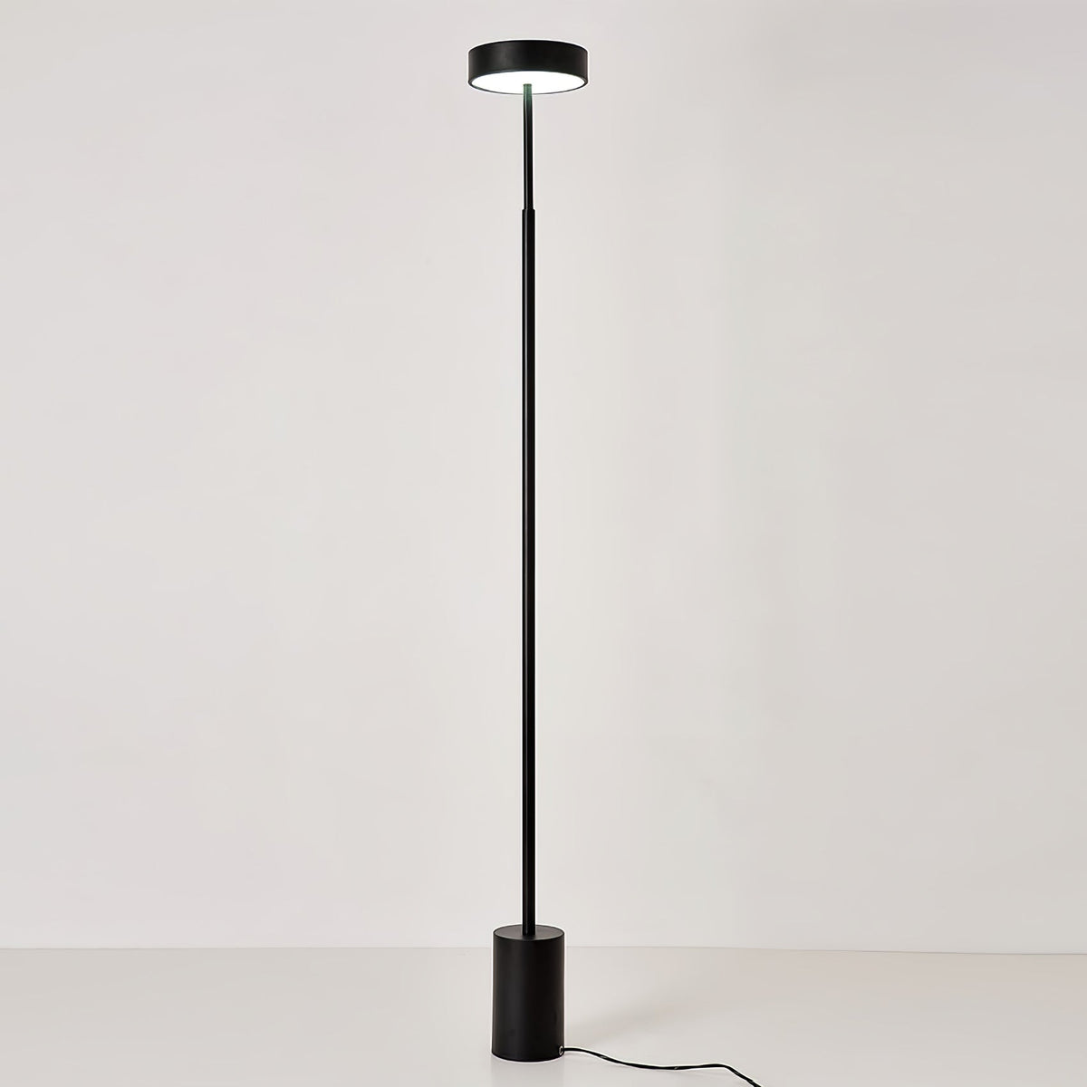 Circa minimalistisch draaibare vloerlamp