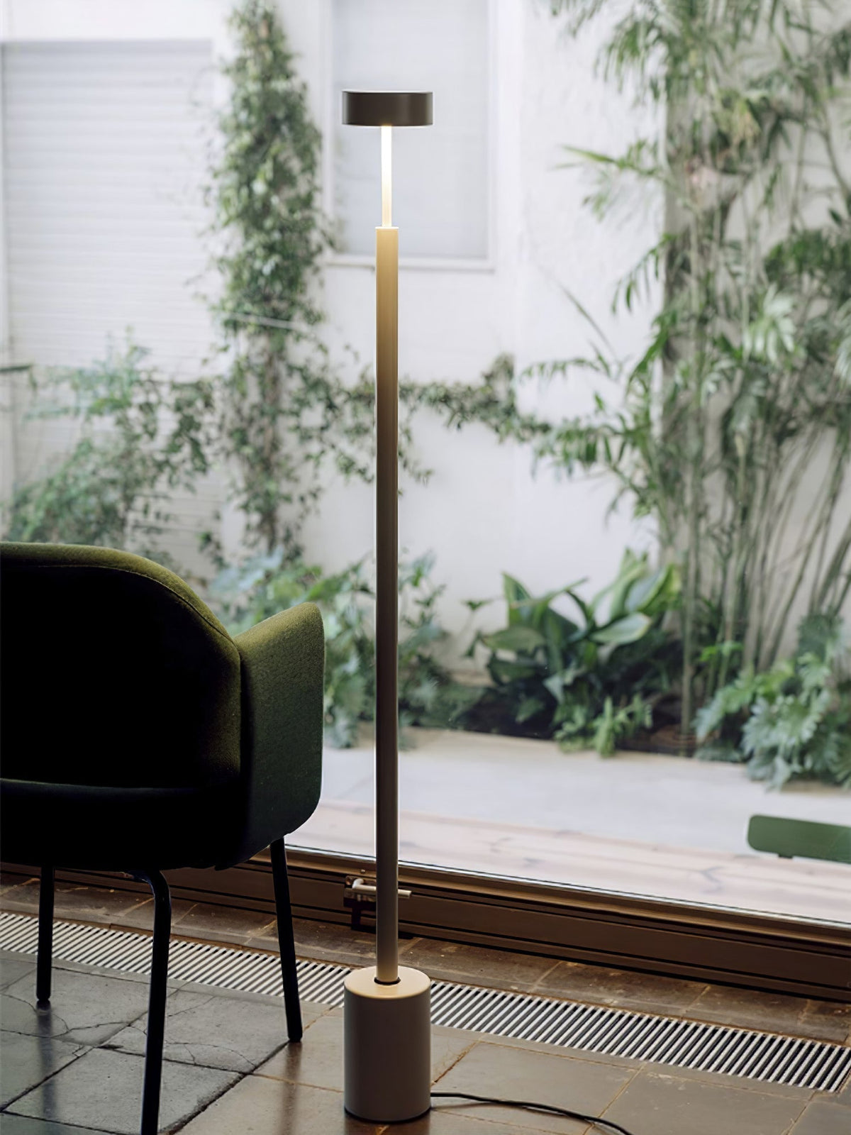 Circa minimalistisch draaibare vloerlamp