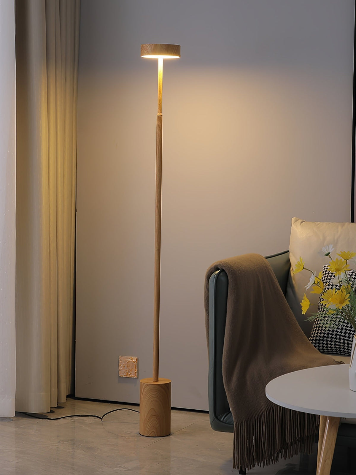 Circa minimalistisch draaibare vloerlamp