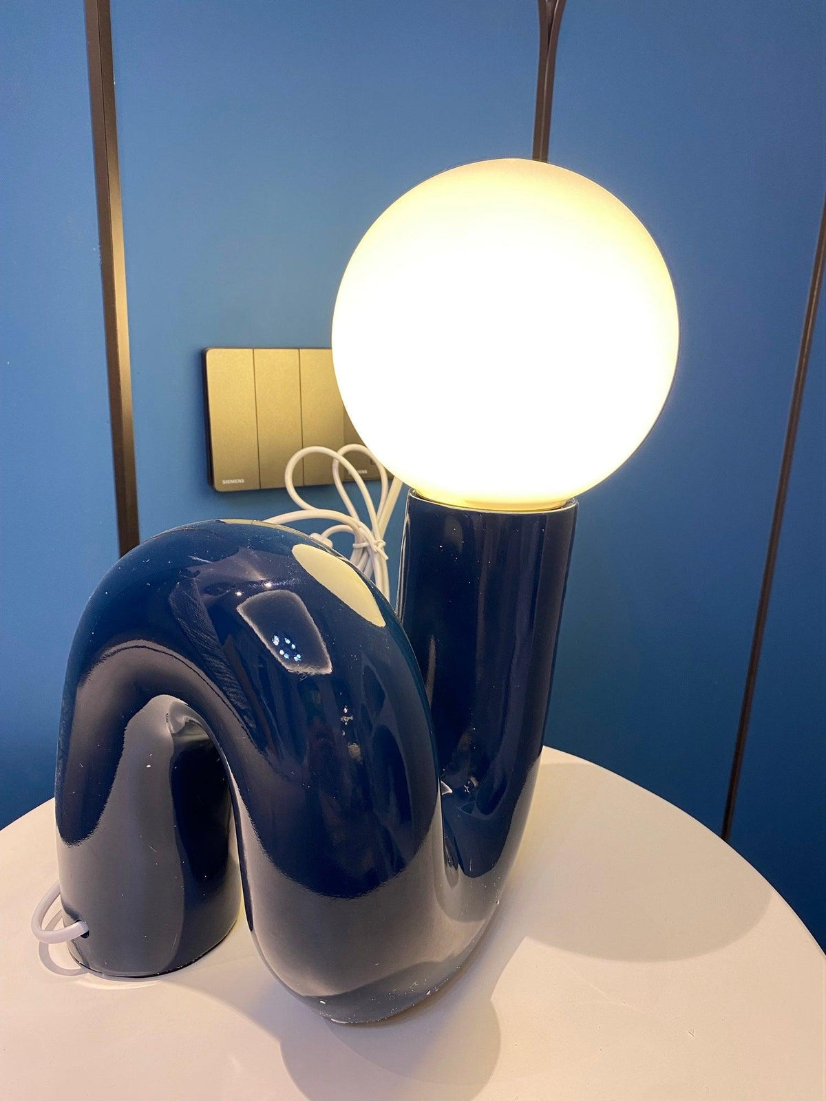 Soreeon tafellamp Playful N-vorm volledig wit
