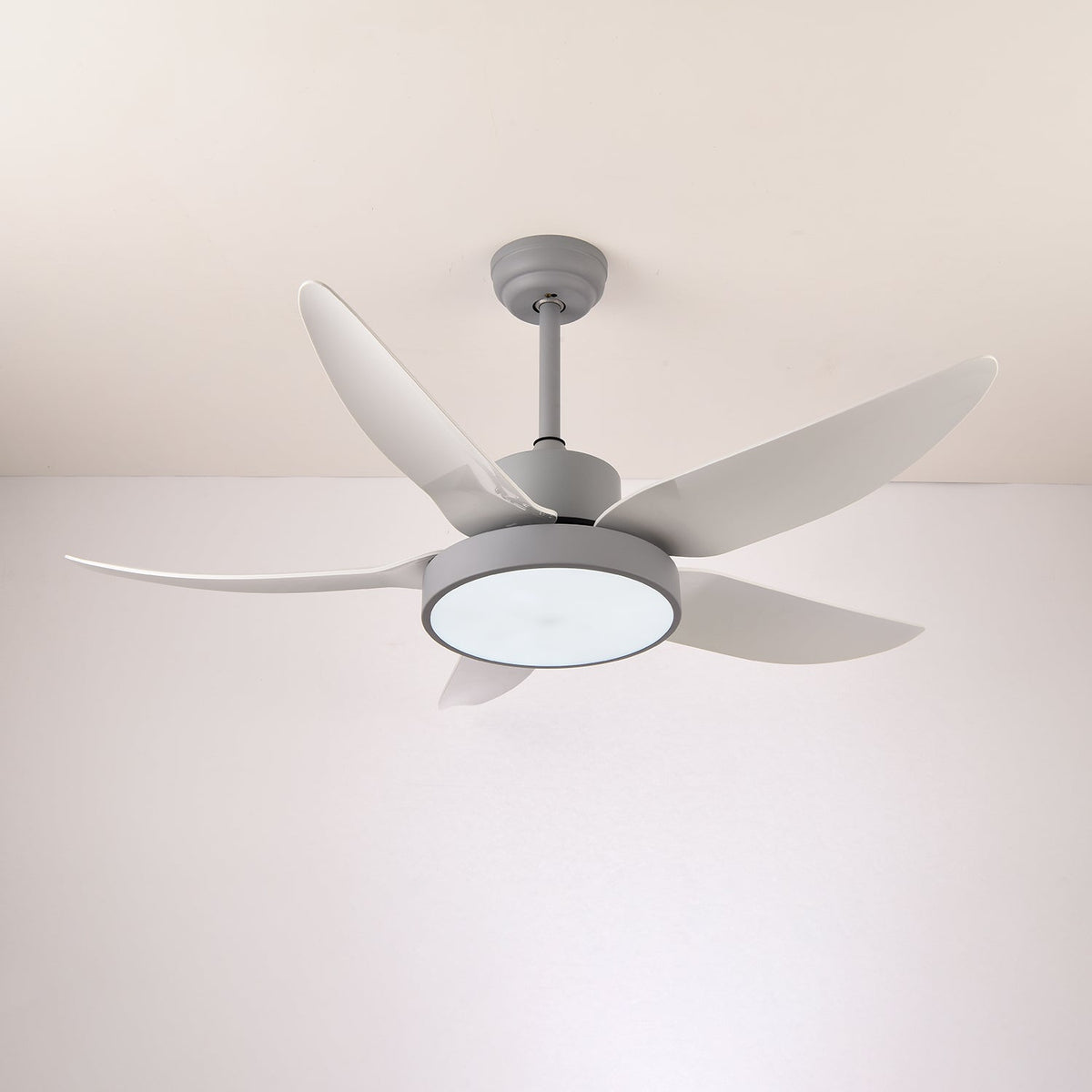 Selalise Moderne plafondventilator met verlichting