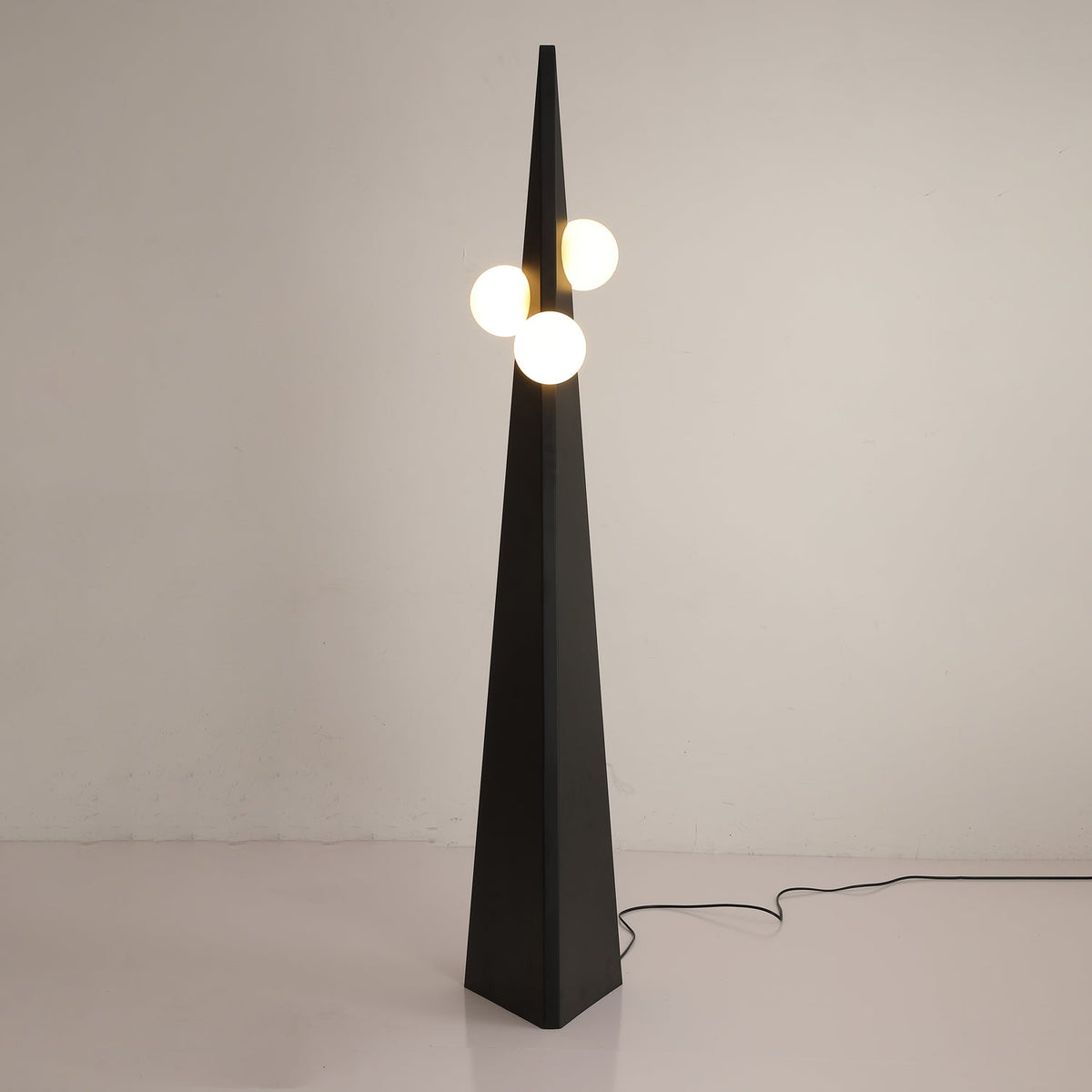 Lymarora sculpturale vloerlamp