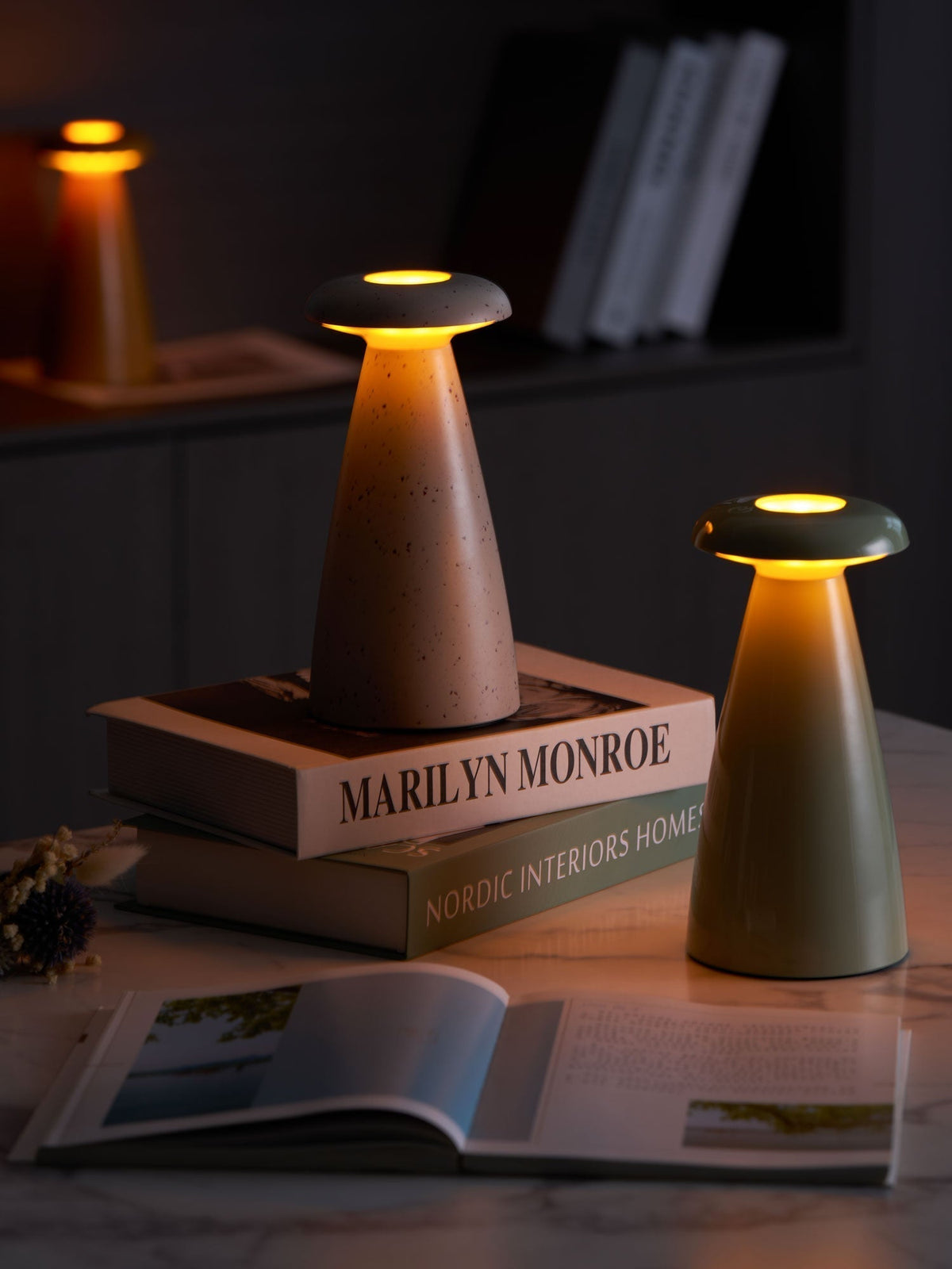 Mushroove tafellamp van keramiek in minimalistisch ontwerp