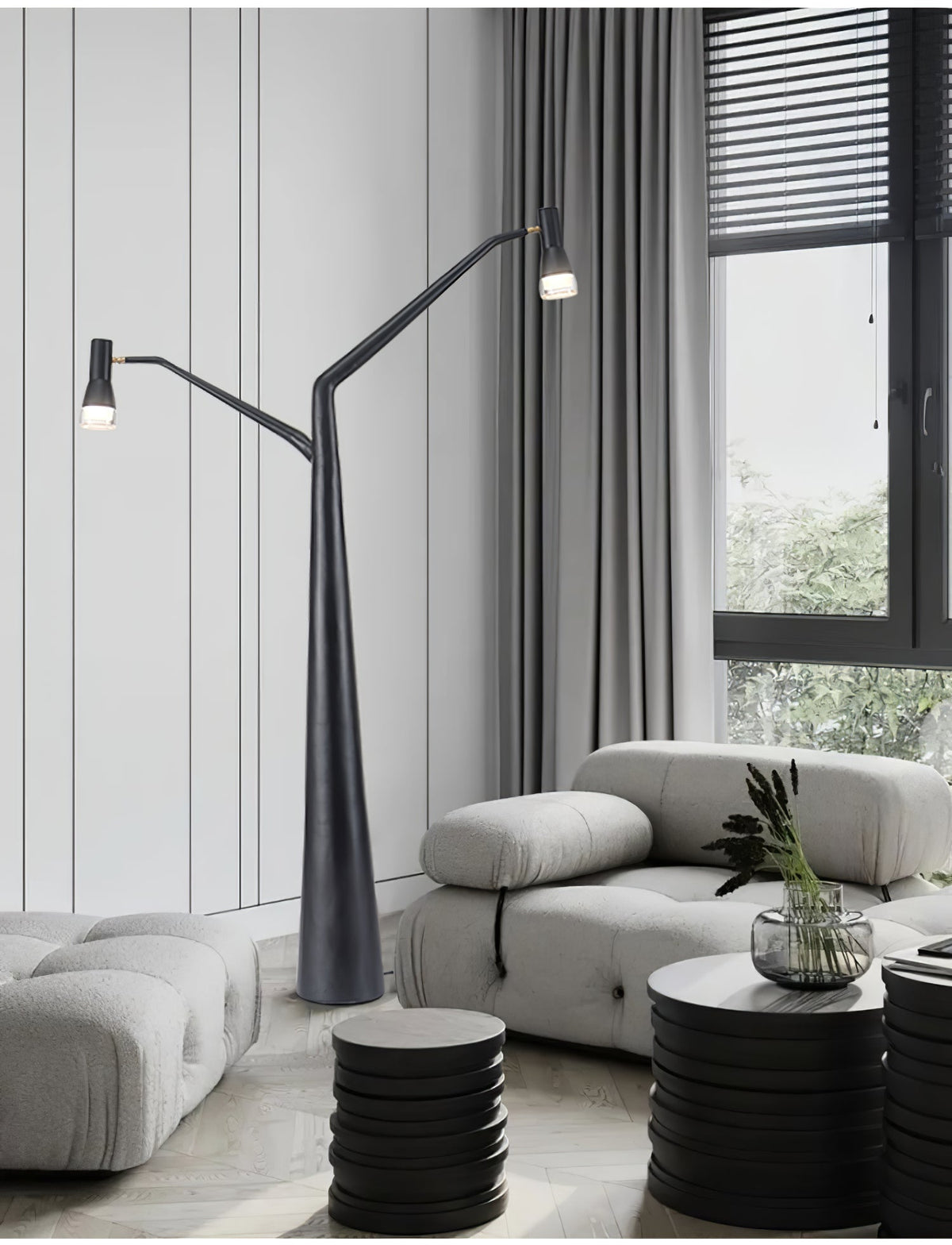 Lylirarae vloerlamp in zwart, takkenstijl