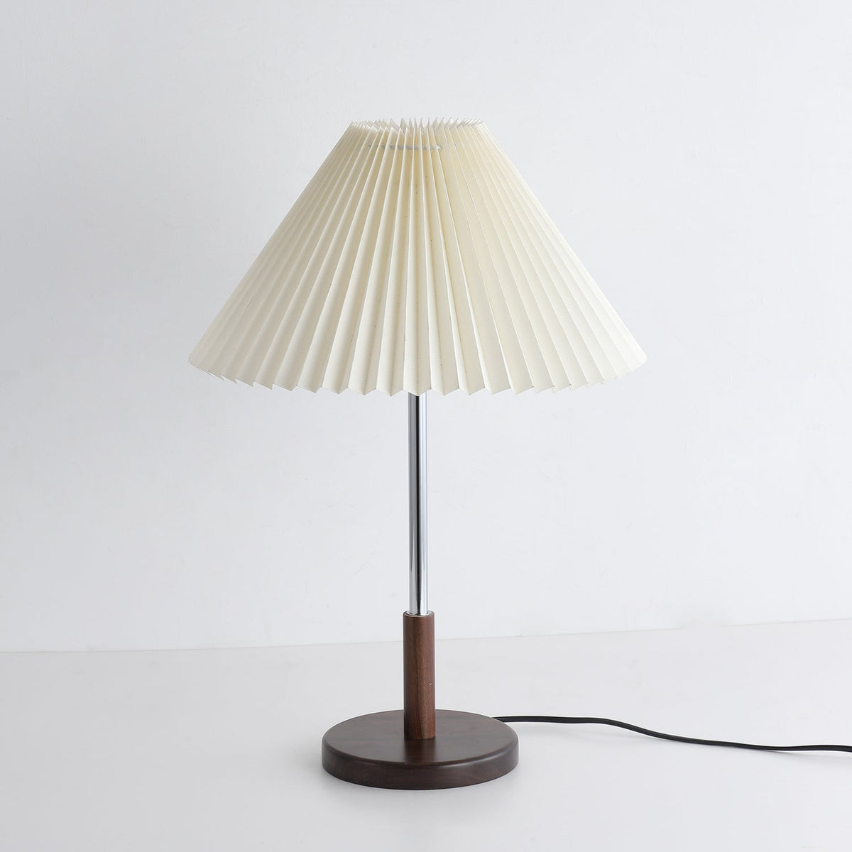 Syliriella moderne tafellamp van hout