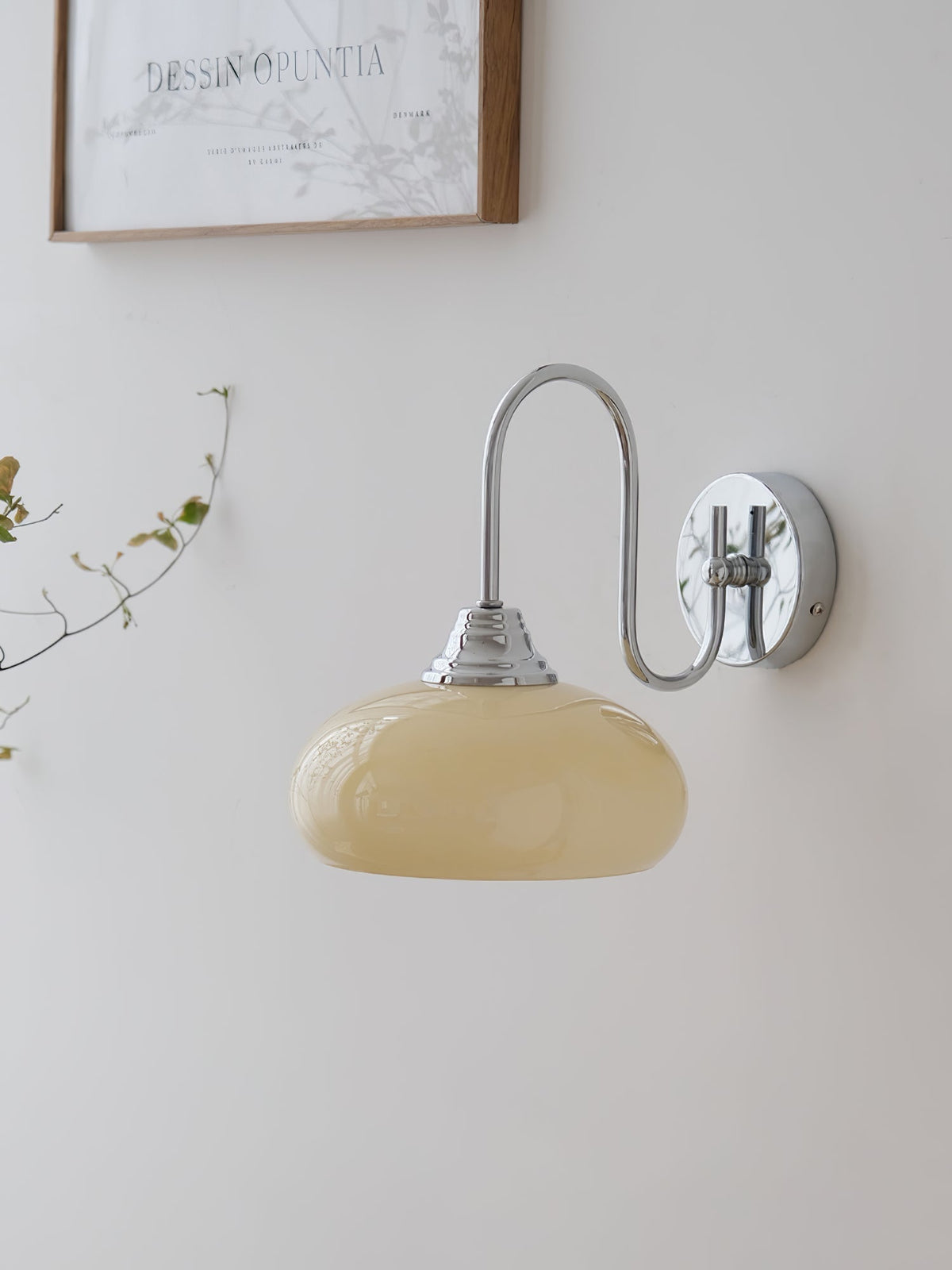 Ophaan wandlamp