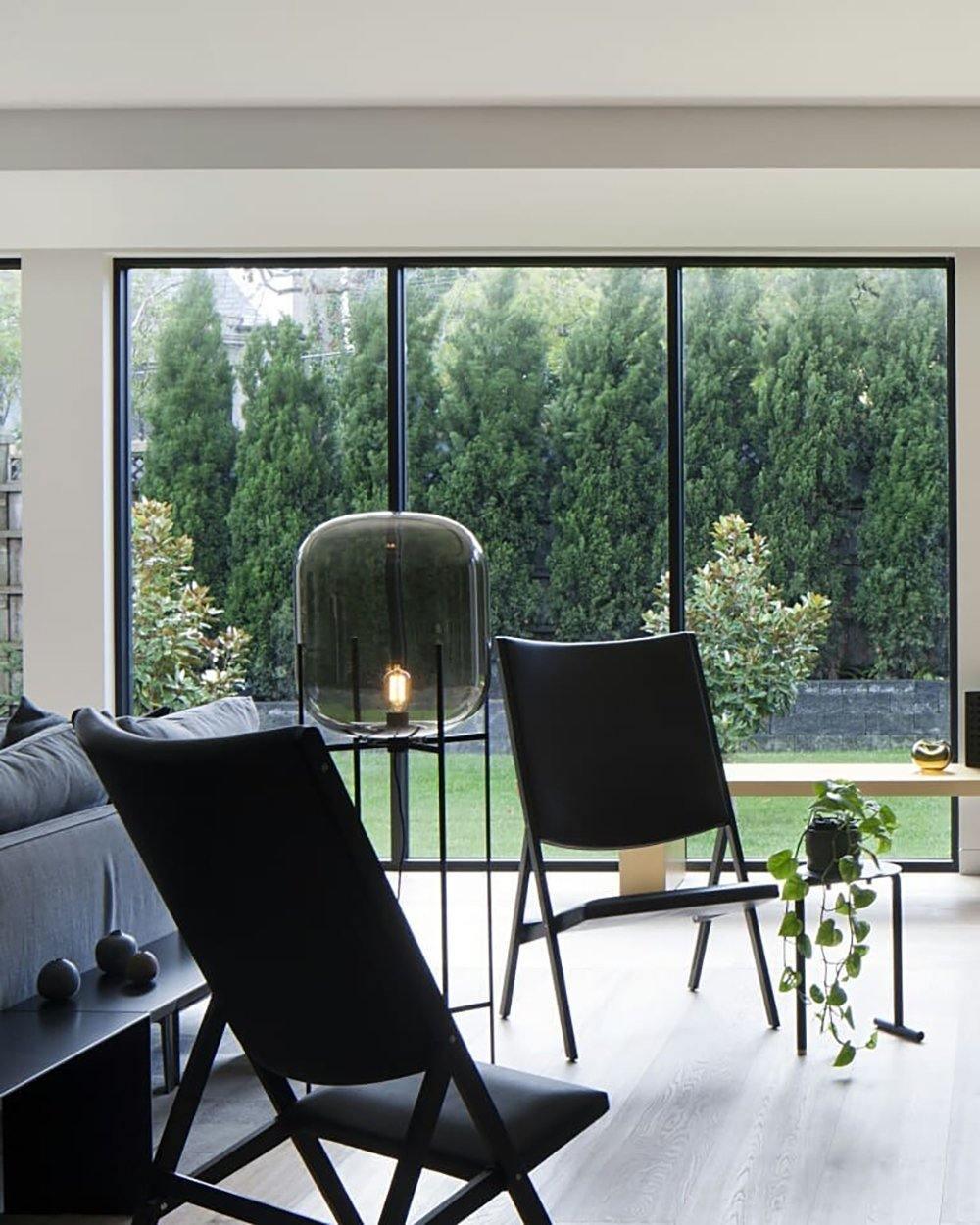 Liorivelia industriële vloerlamp van glas