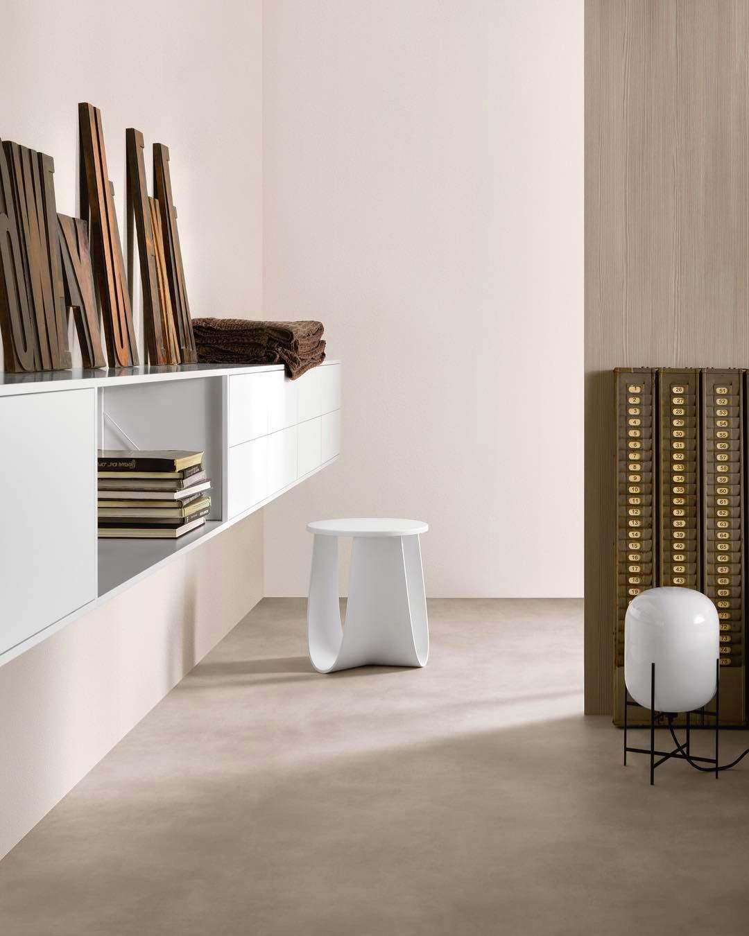 Liorivelia industriële vloerlamp van glas