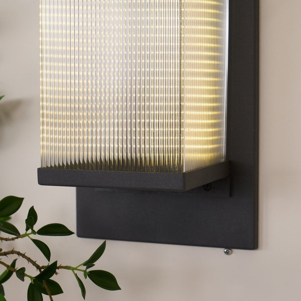 Feraraine Stalen eigentijdse wandlamp in Contempo Style