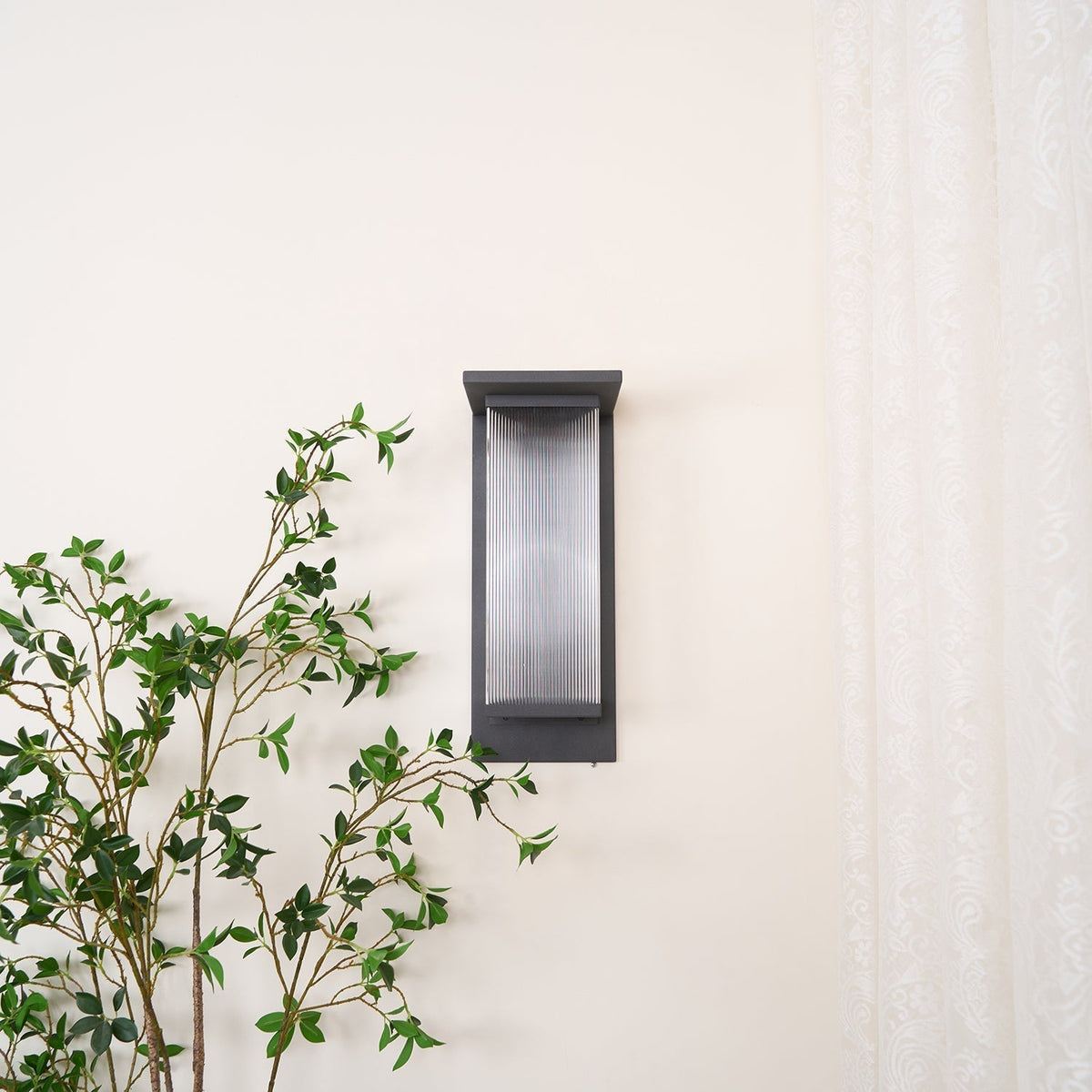 Feraraine Stalen eigentijdse wandlamp in Contempo Style