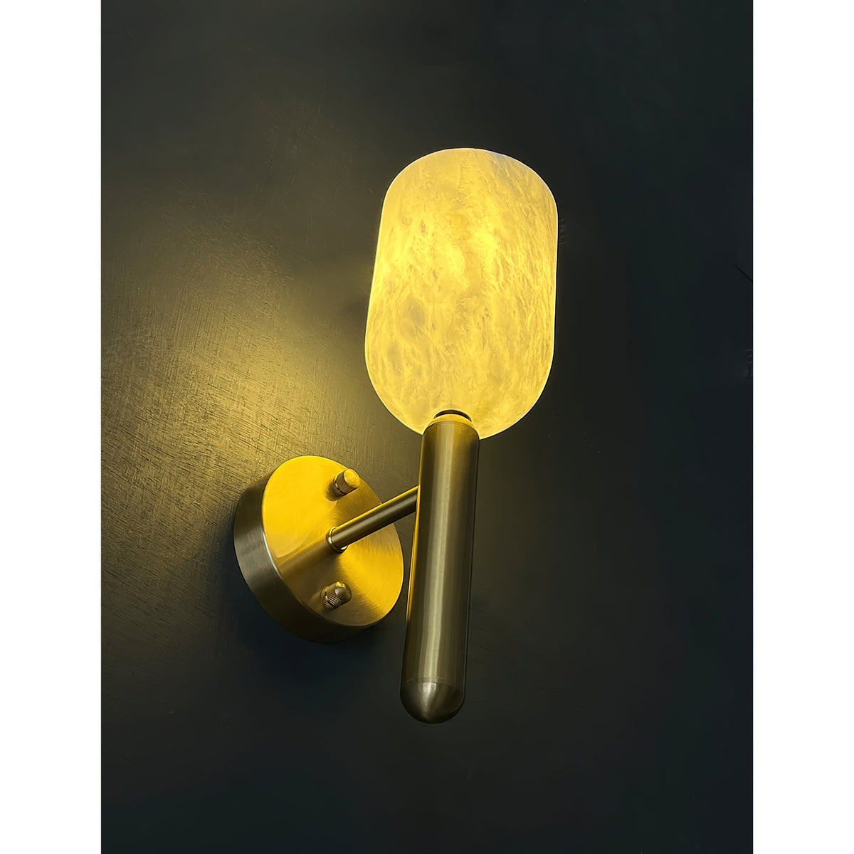 Lyphaia wandlamp