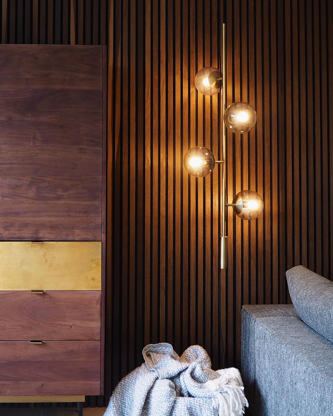 Erevia Moderne hanglamp van messing met glas