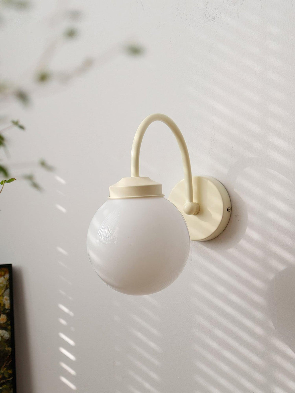 Zomareth Orb wandlamp met glazen oppervlak