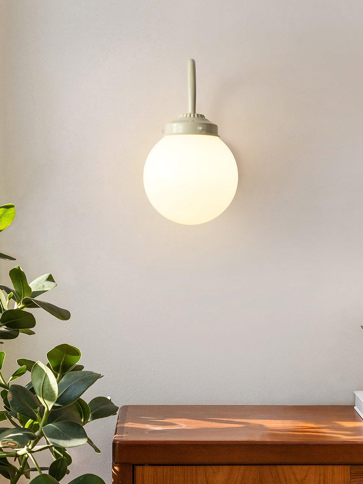 Zomareth Orb wandlamp met glazen oppervlak