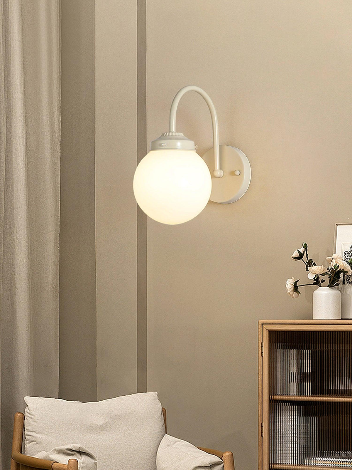 Zomareth Orb wandlamp met glazen oppervlak