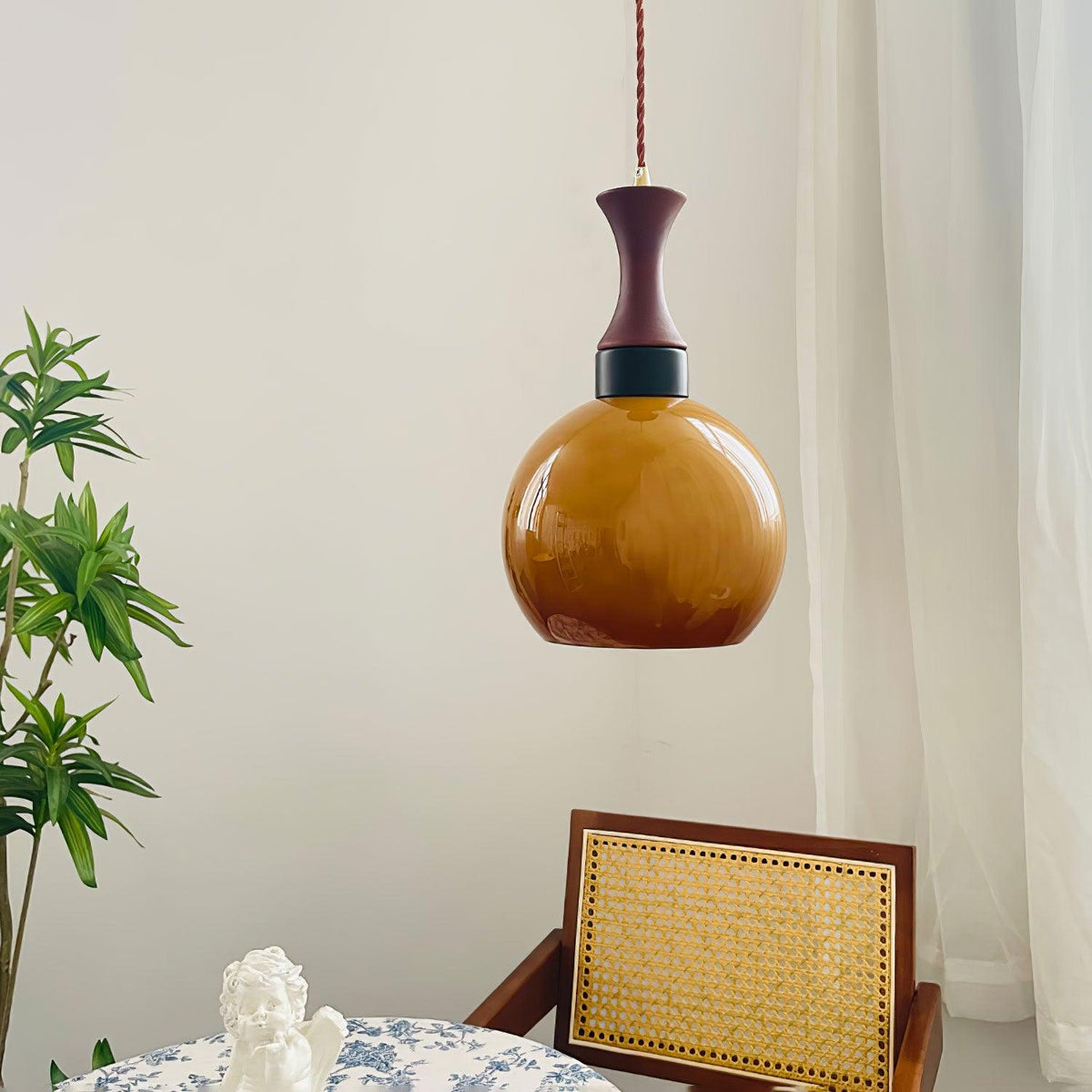 Gyls Moderne hanglamp van hout en glas in minimalistisch ontwerp