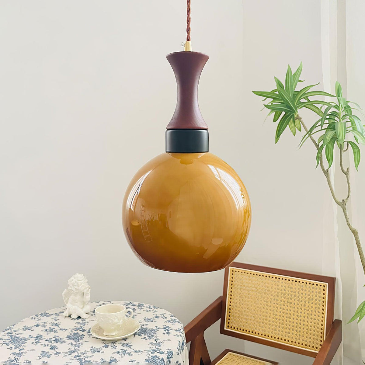 Gyls Moderne hanglamp van hout en glas in minimalistisch ontwerp