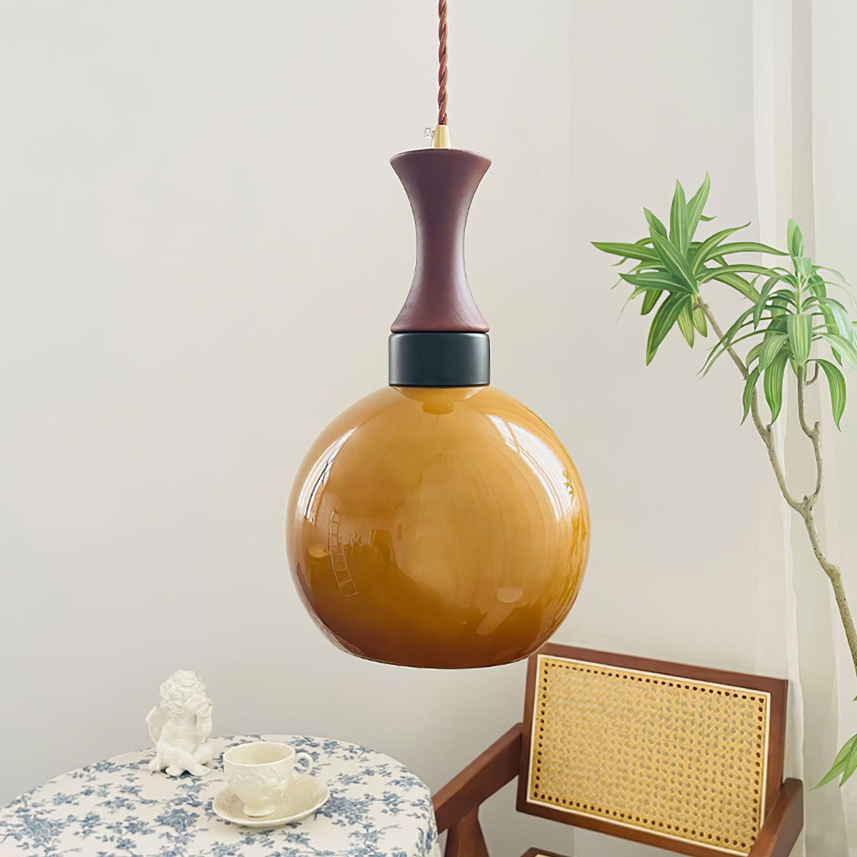 Gyls Moderne hanglamp van hout en glas in minimalistisch ontwerp