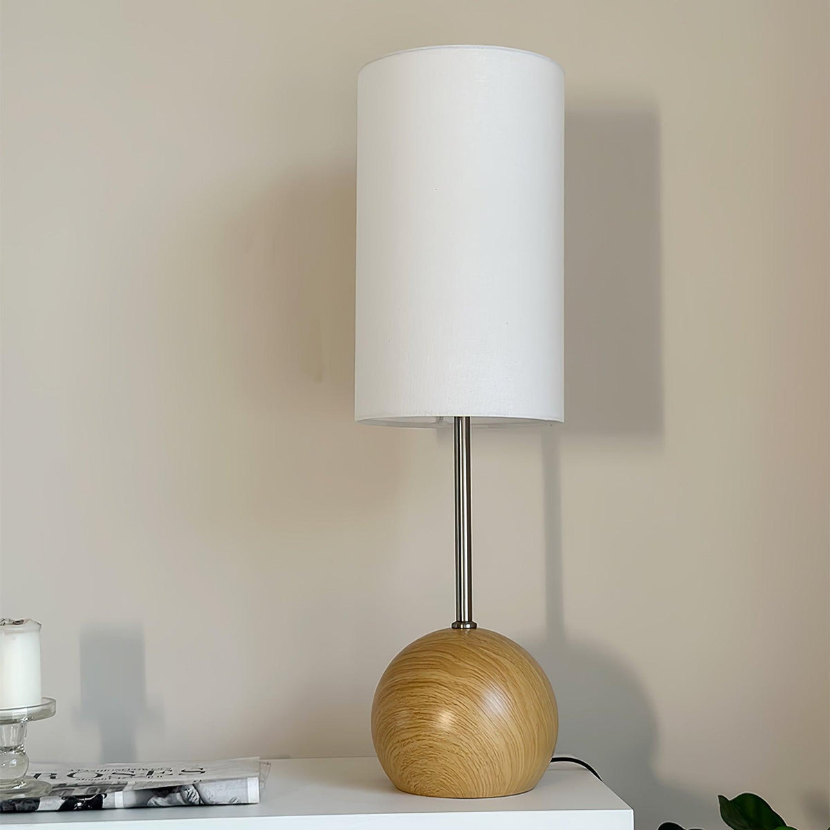 Sylivira tafellamp van walnoothout