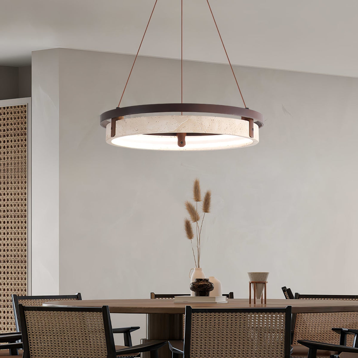 Aurix hanglamp van geel travertin en walnoothout
