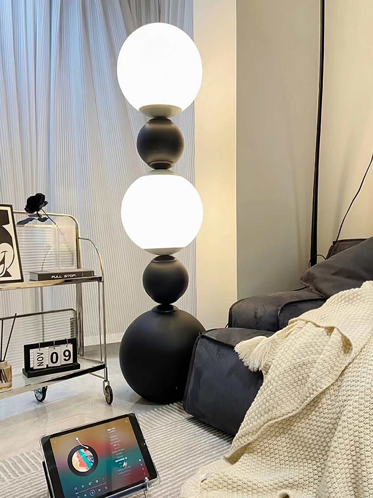 Ervynel vloerlamp zwart bolvormig minimalistisch woonkamer