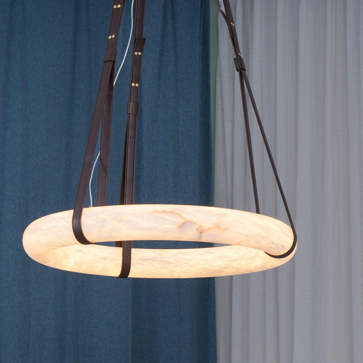 Oslo hanglamp albast ring leerbanden Scandinavisch