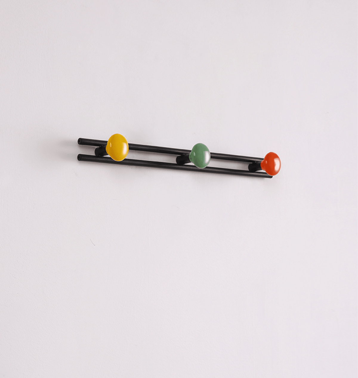 Pallini Wandkledingrek met keramische knoppen