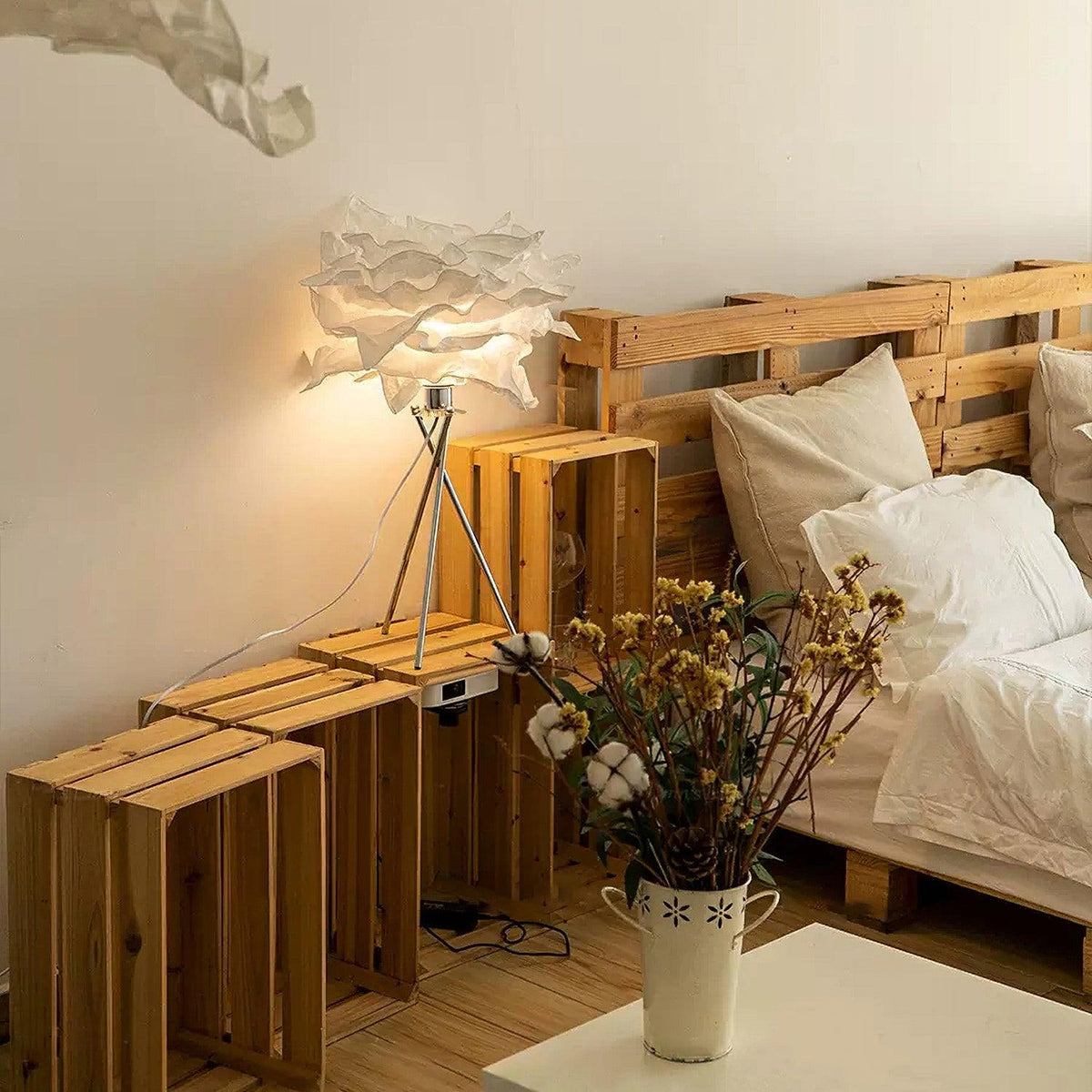 Moderne tafellamp van papier in peony-stijl