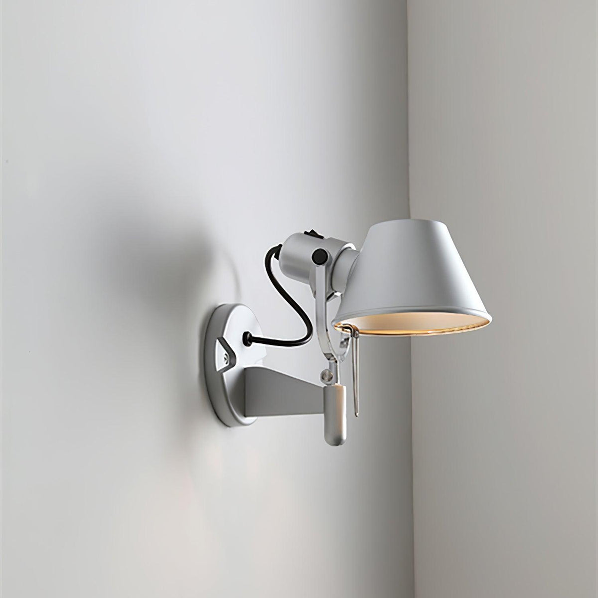 Nyliraris unieke vintage industriële wandlamp
