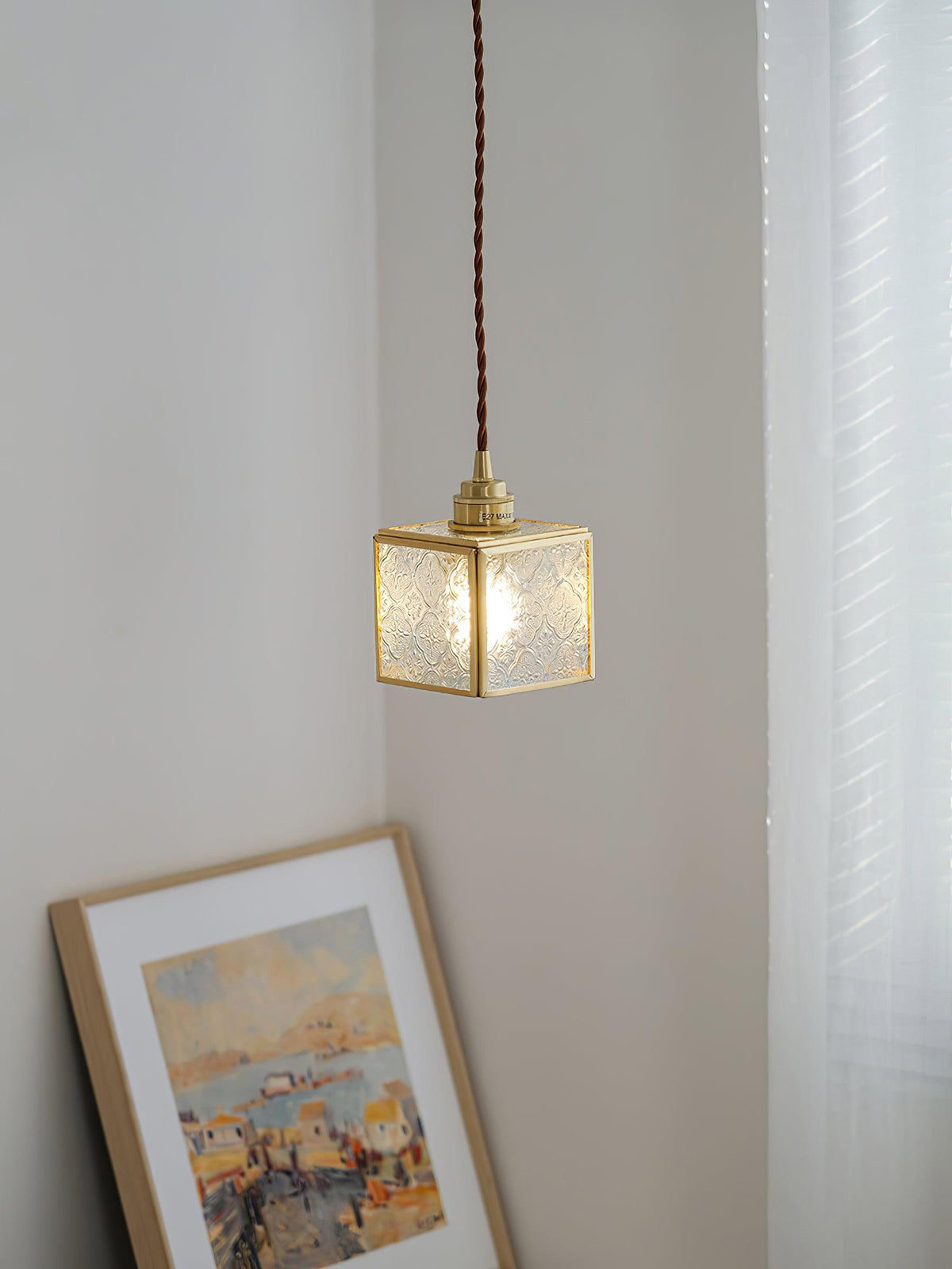 Arvane elegante hanglamp van messing en glas met gestructureerde kap