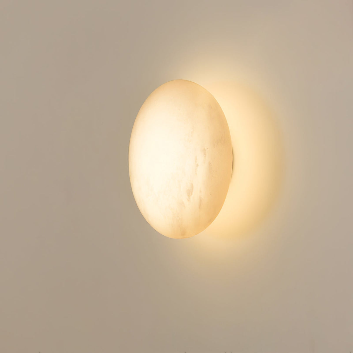 Eurthais minimalistisch albasten wandlamp