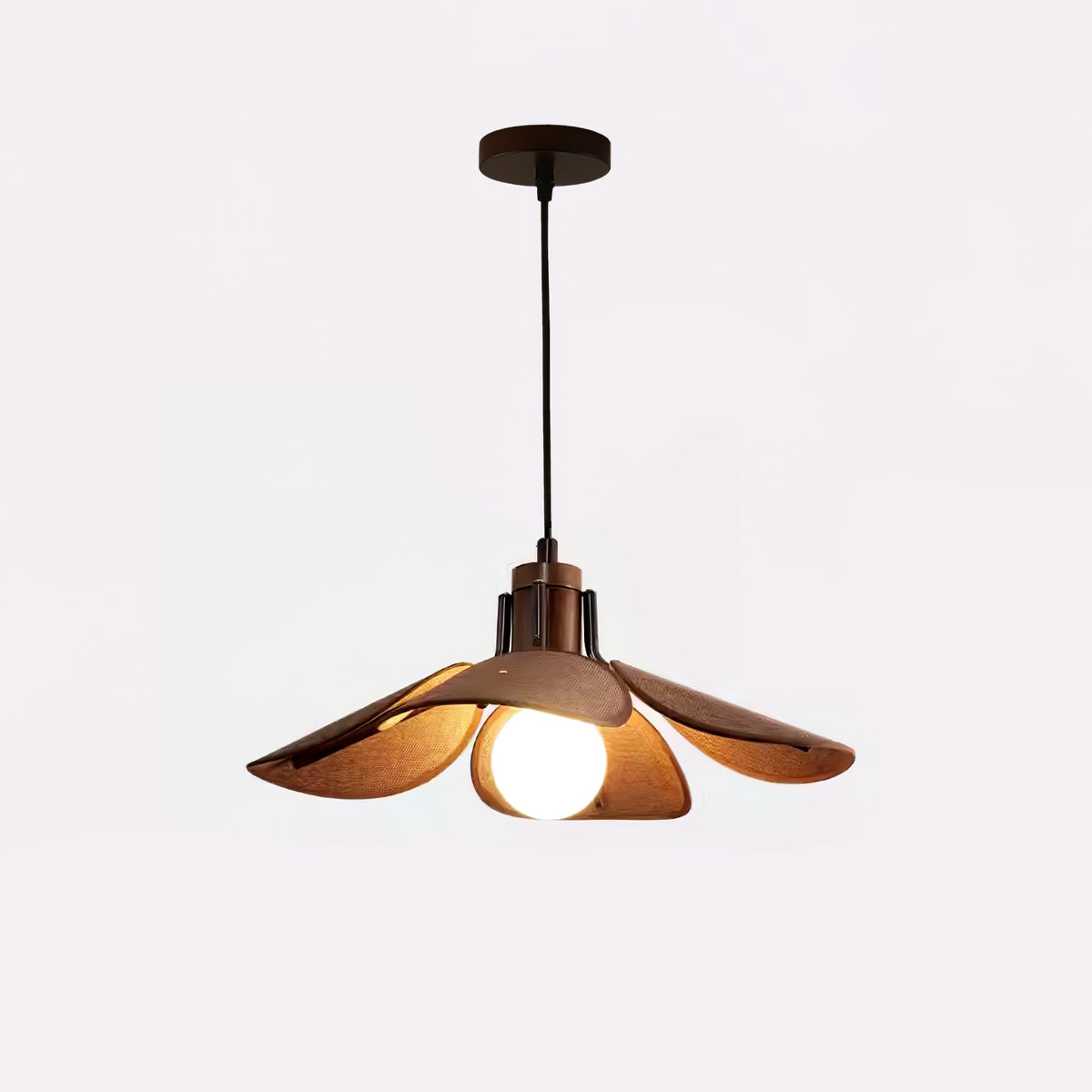 Utalion traditionele hanglamp van hout en stof met bloemblaadjesvorm
