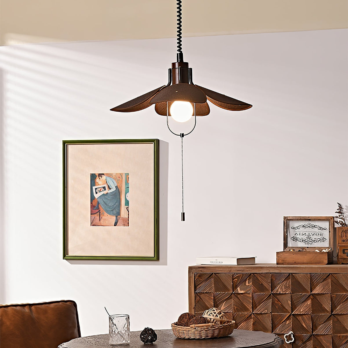Utalion traditionele hanglamp van hout en stof met bloemblaadjesvorm