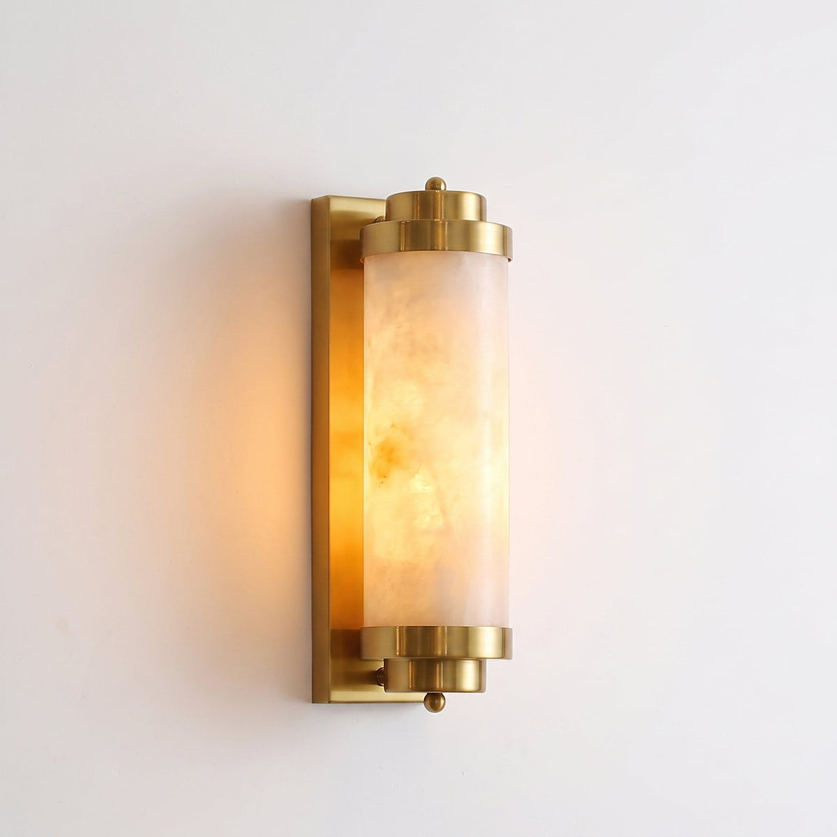Veluella wandlamp
