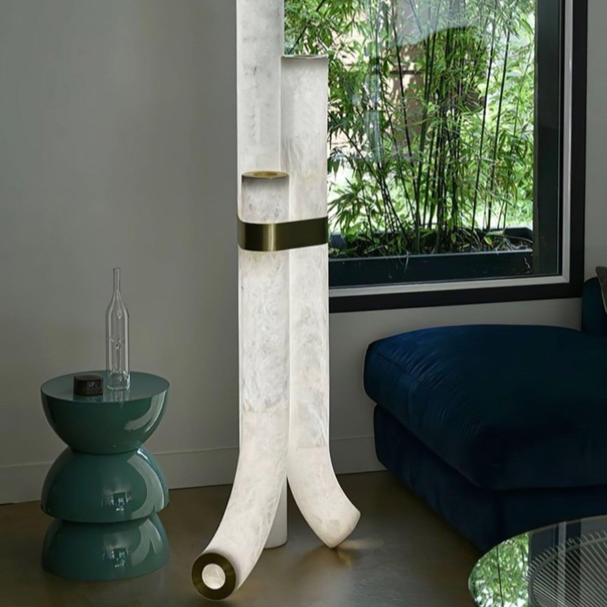 Nivoena vloerlamp van albast