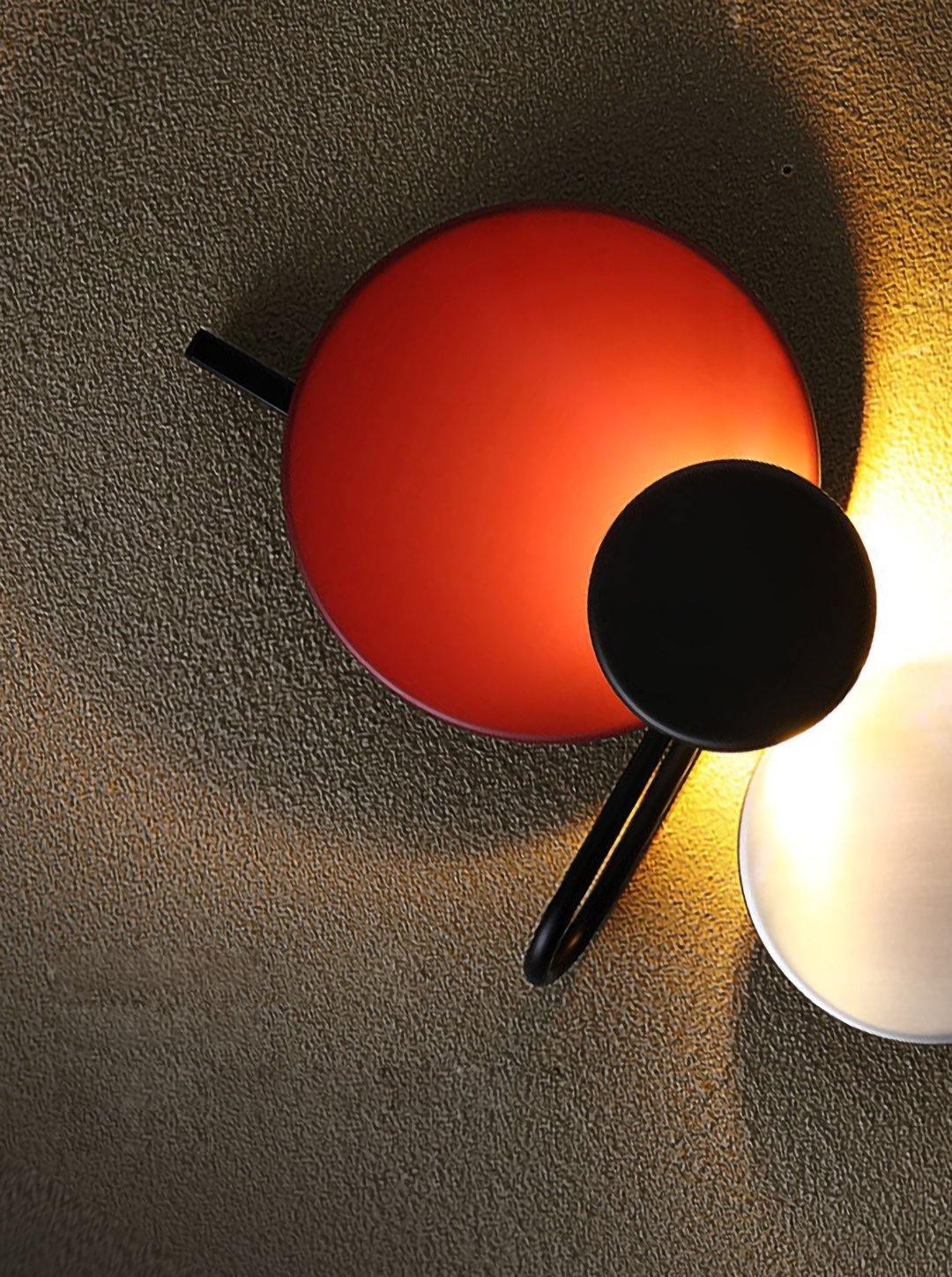 Mirq wandlamp met Magnetische Schijven Kunstzinnig