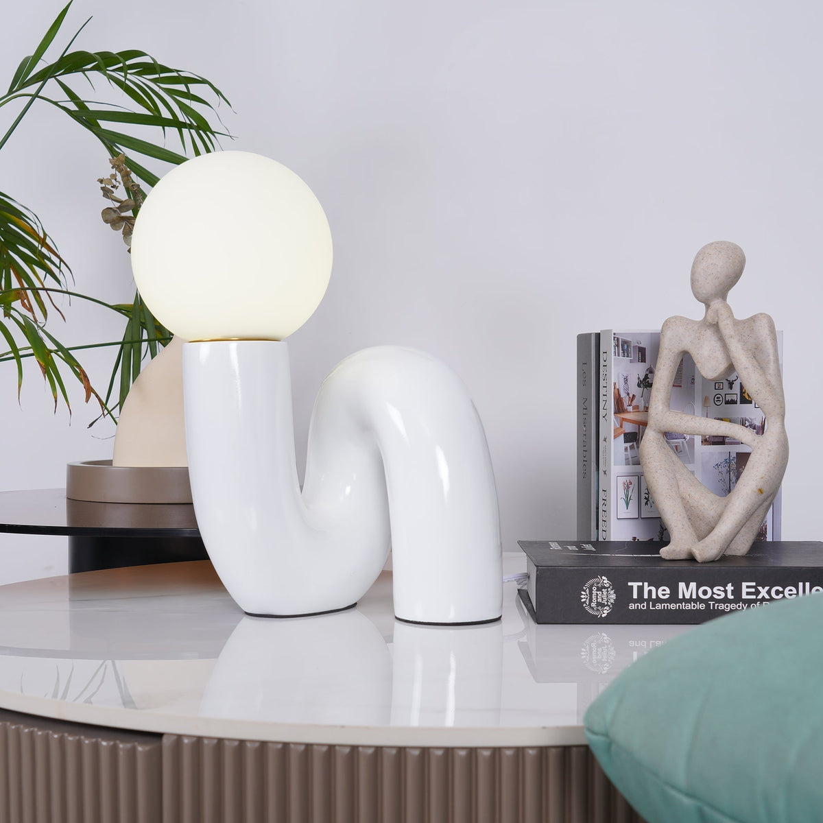 Soreeon tafellamp Playful N-vorm volledig wit