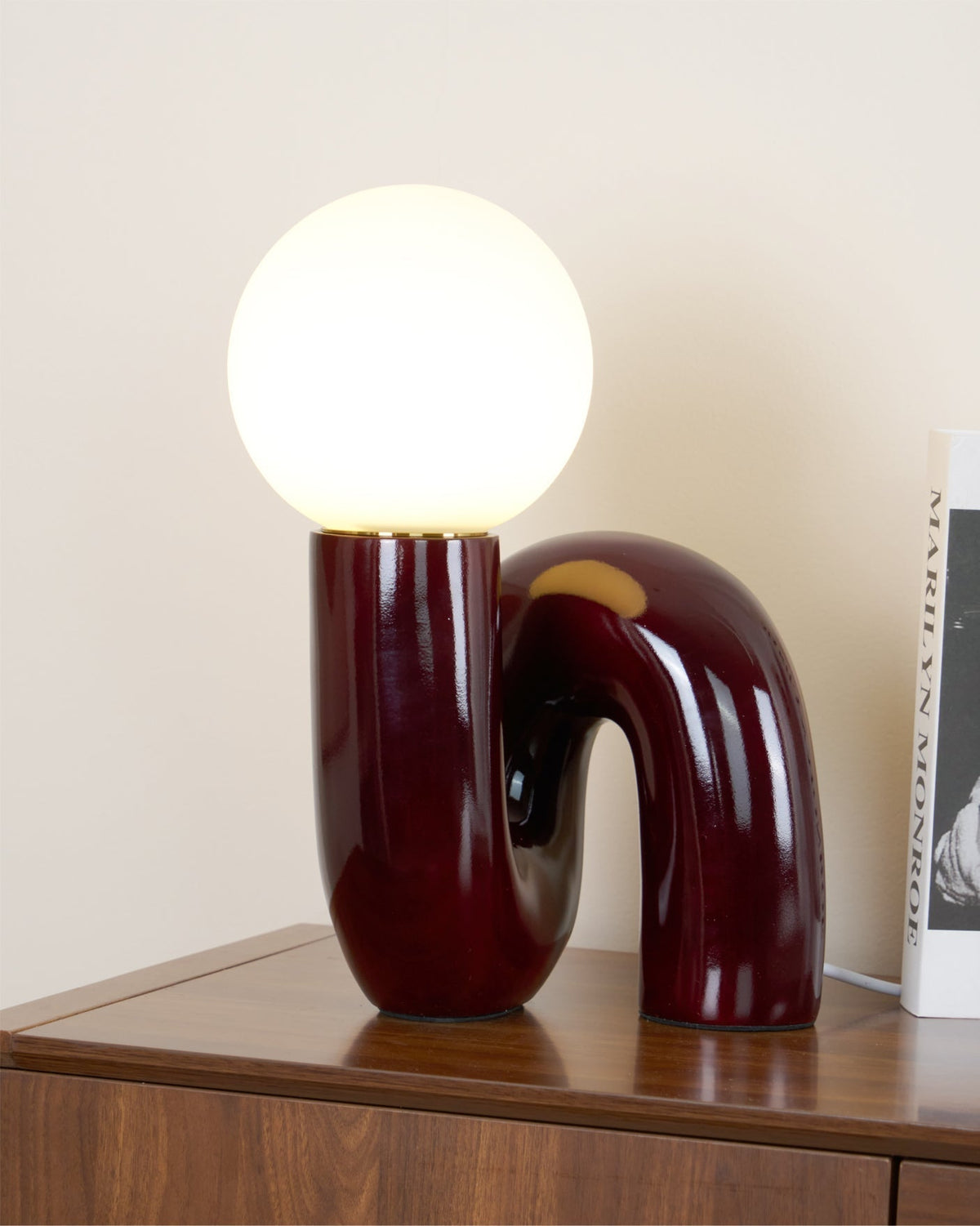 Soreeon tafellamp Playful N-vorm volledig wit