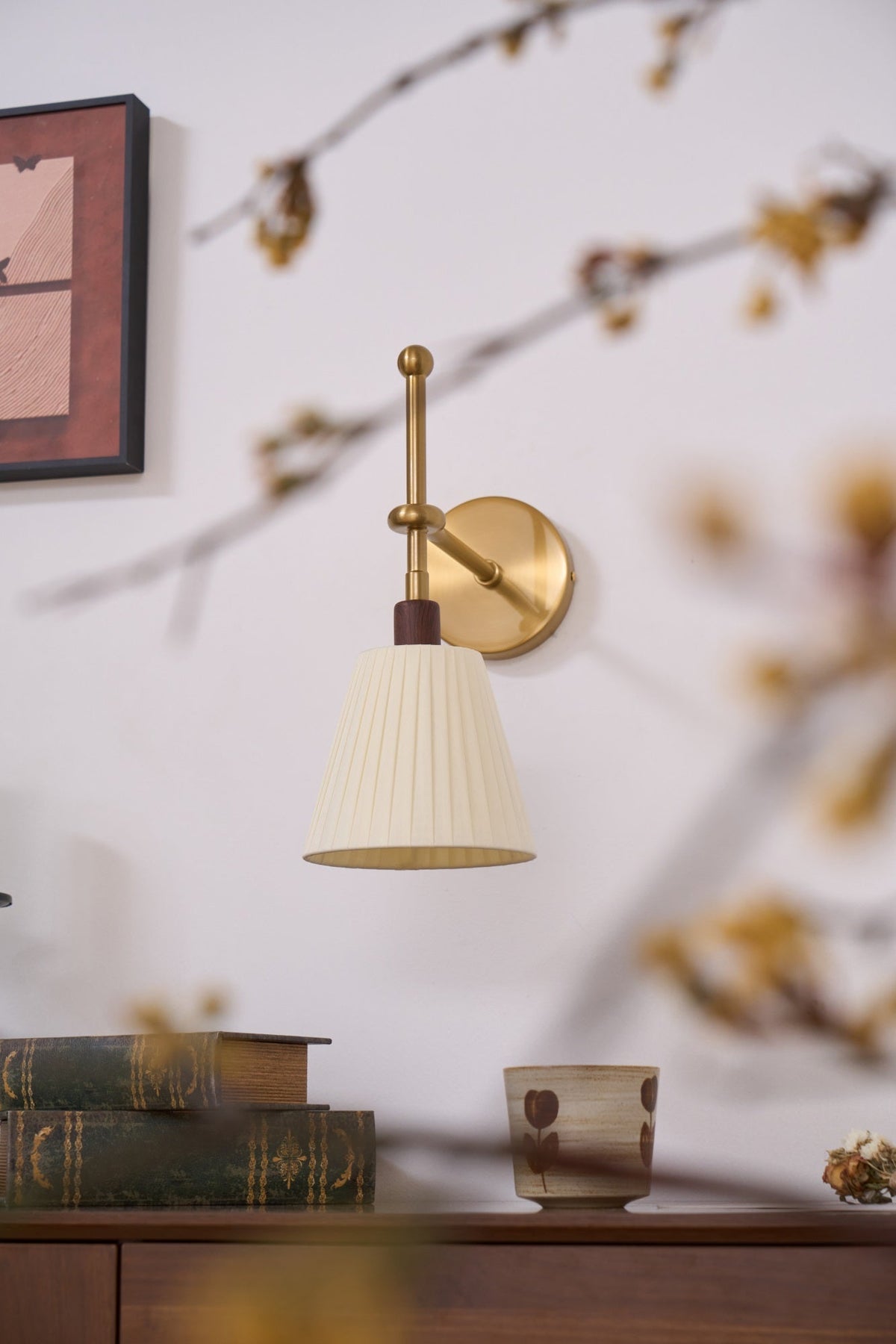 Gairm wandlamp met geplooide stofkap in messing