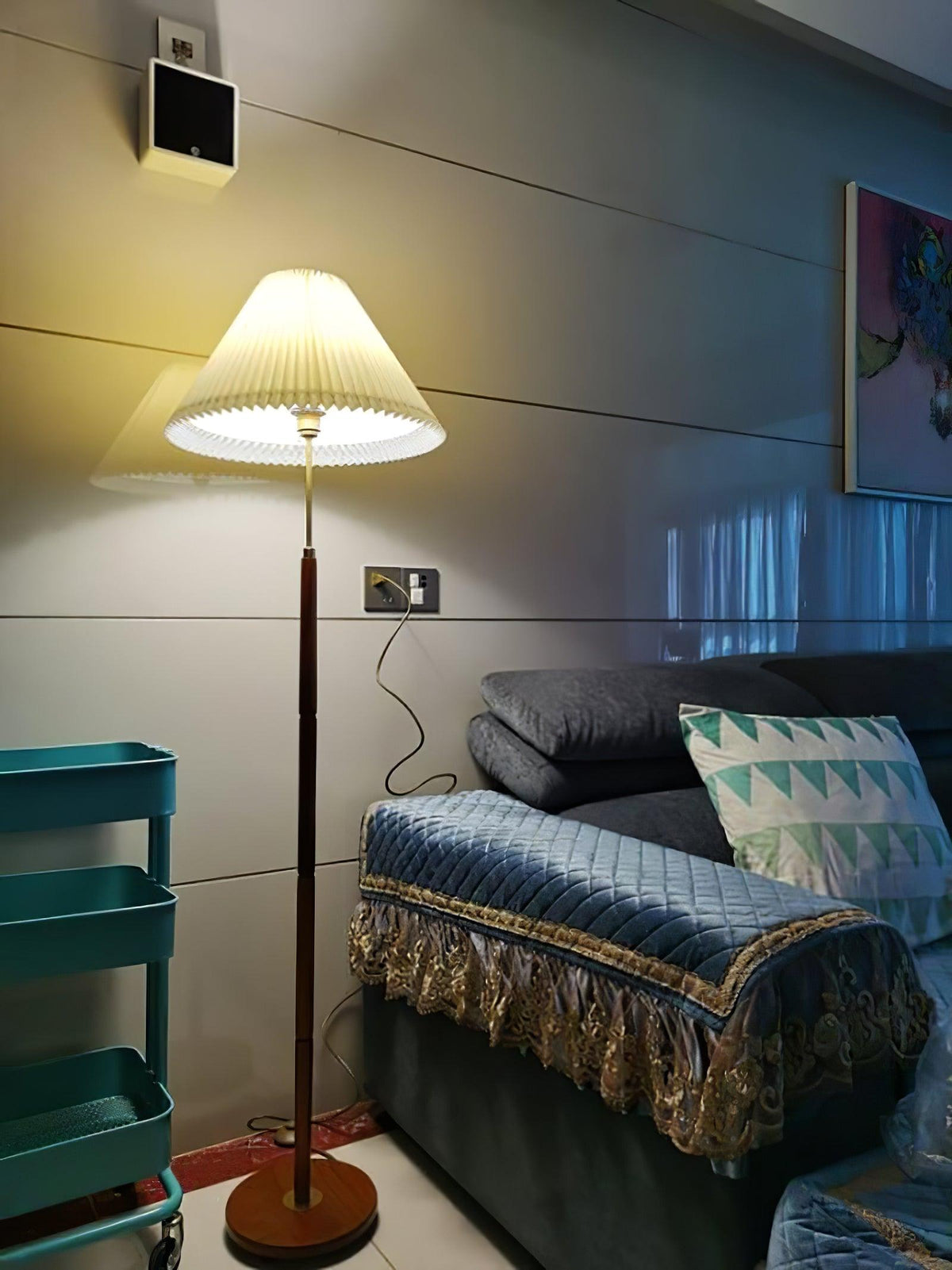 Syleina Minimalistische vloerlamp van massief hout