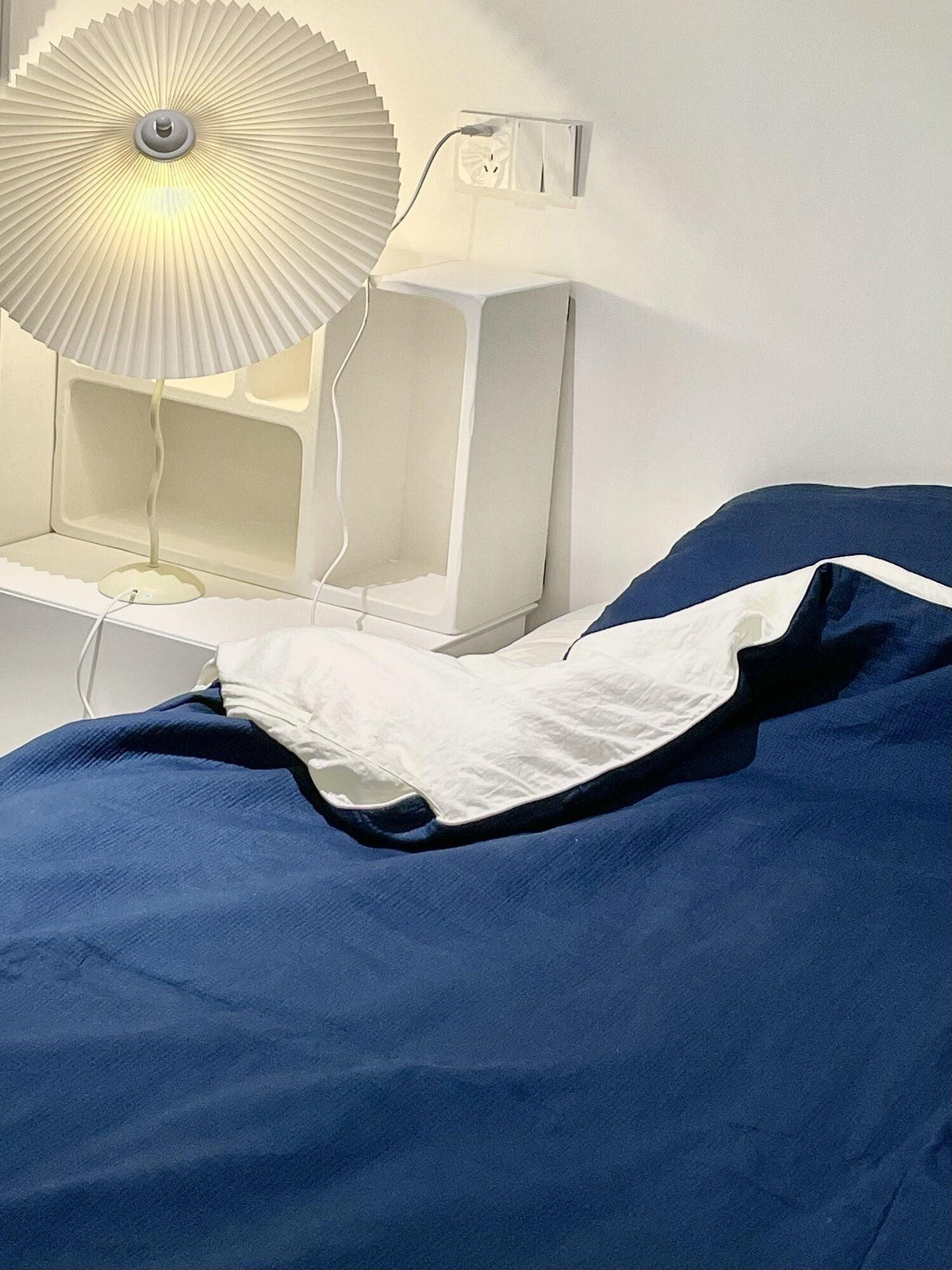 Krenis tafellamp van textiel