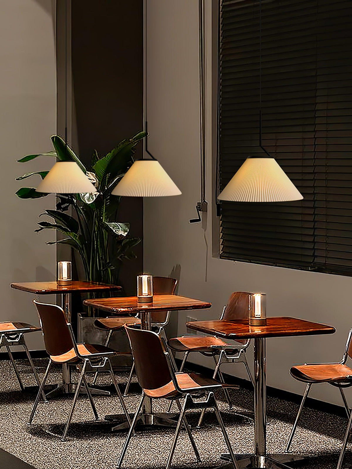 Tyrs geplooide stoffen hanglamp