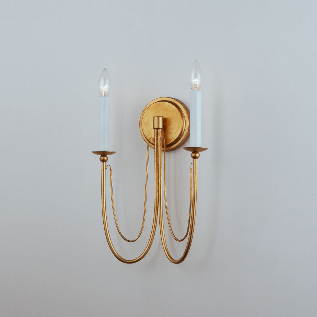 Lioruaria wandlamp met goudkleurige afwerking