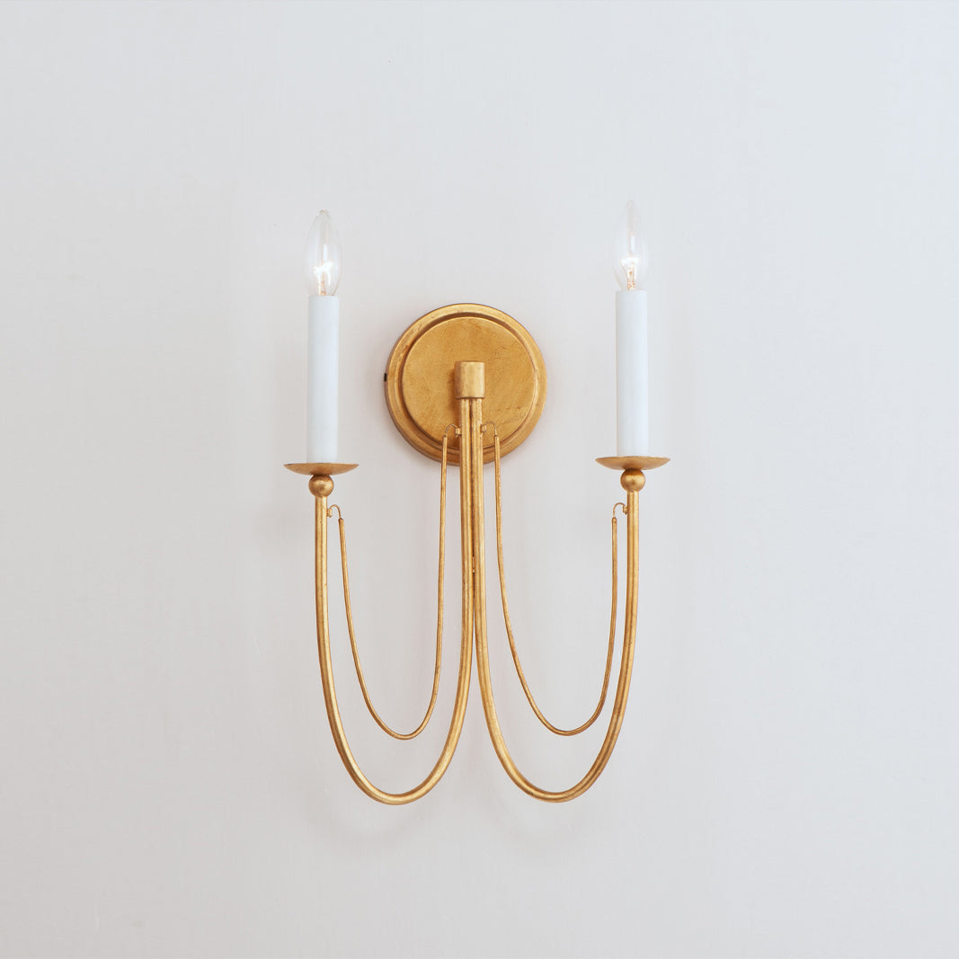 Lioruaria wandlamp met goudkleurige afwerking
